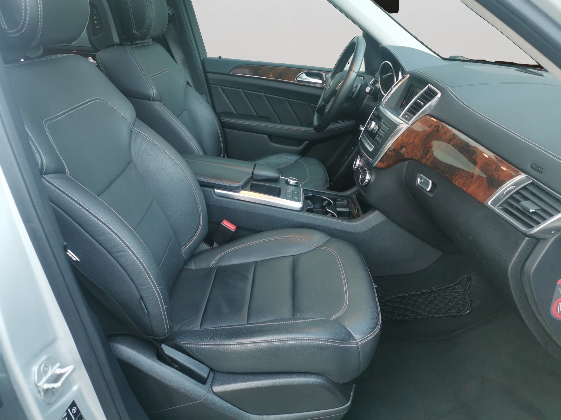 MERCEDES-BENZ GL 350 BlueTEC 4Matic 7G-TRONIC-image-16