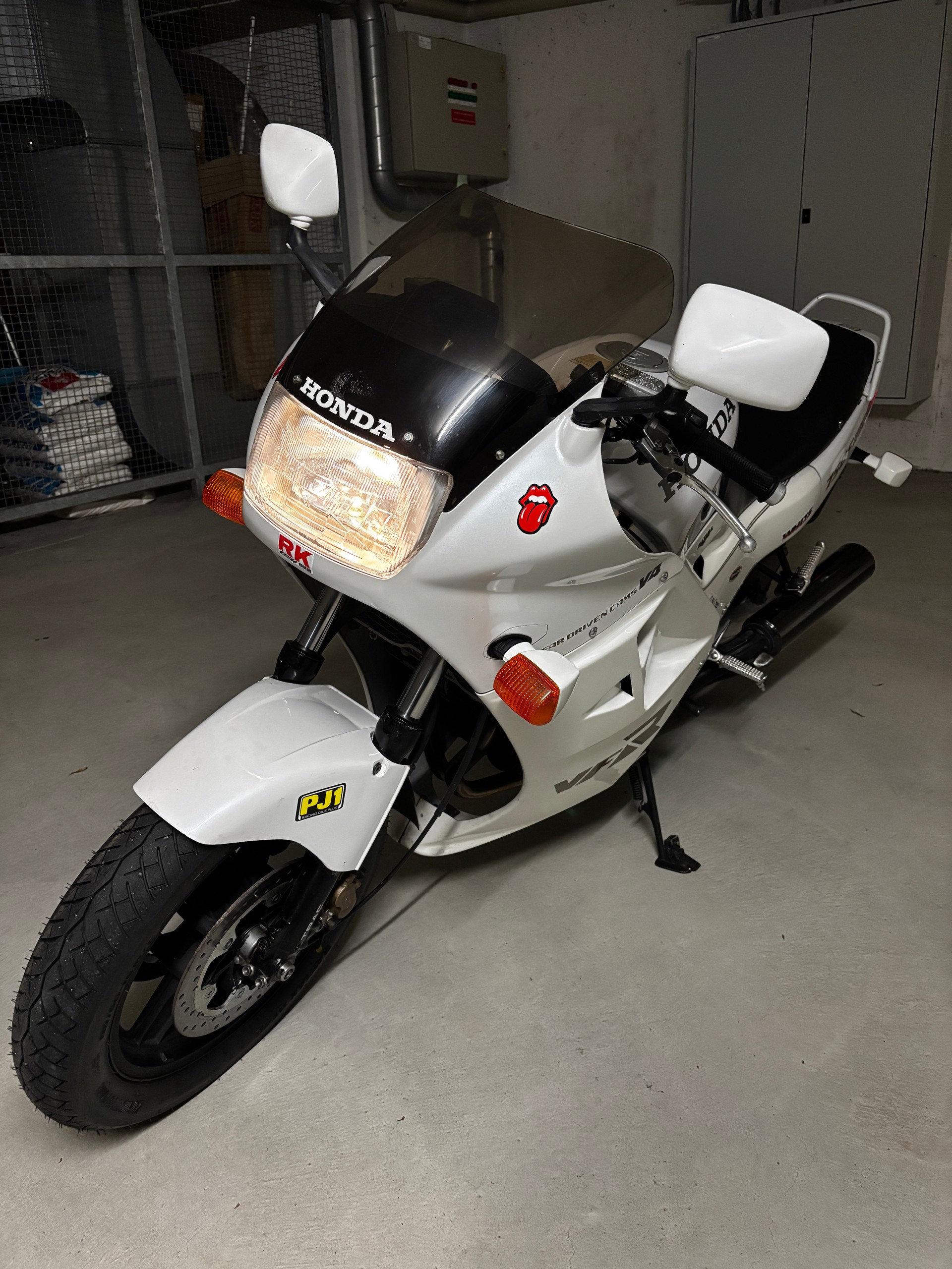 HONDA VFR 750 F G/H-image-5
