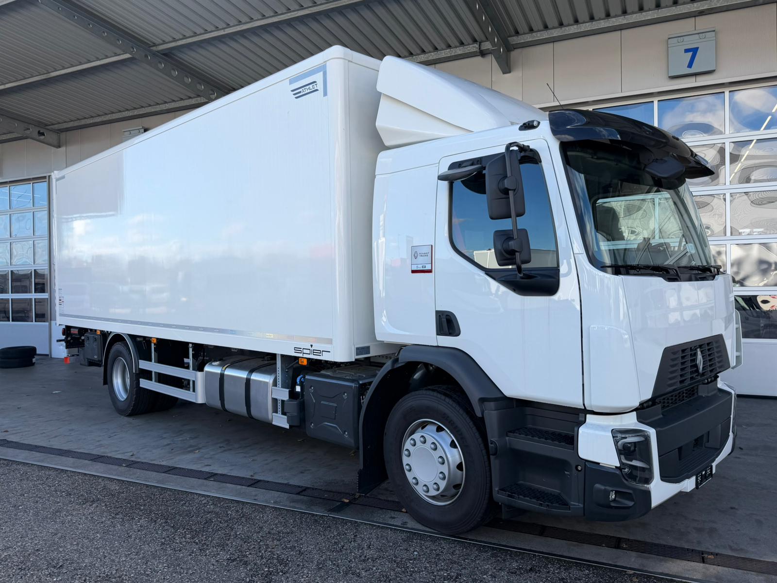 RENAULT D Wide 18.320 4x2-image-0
