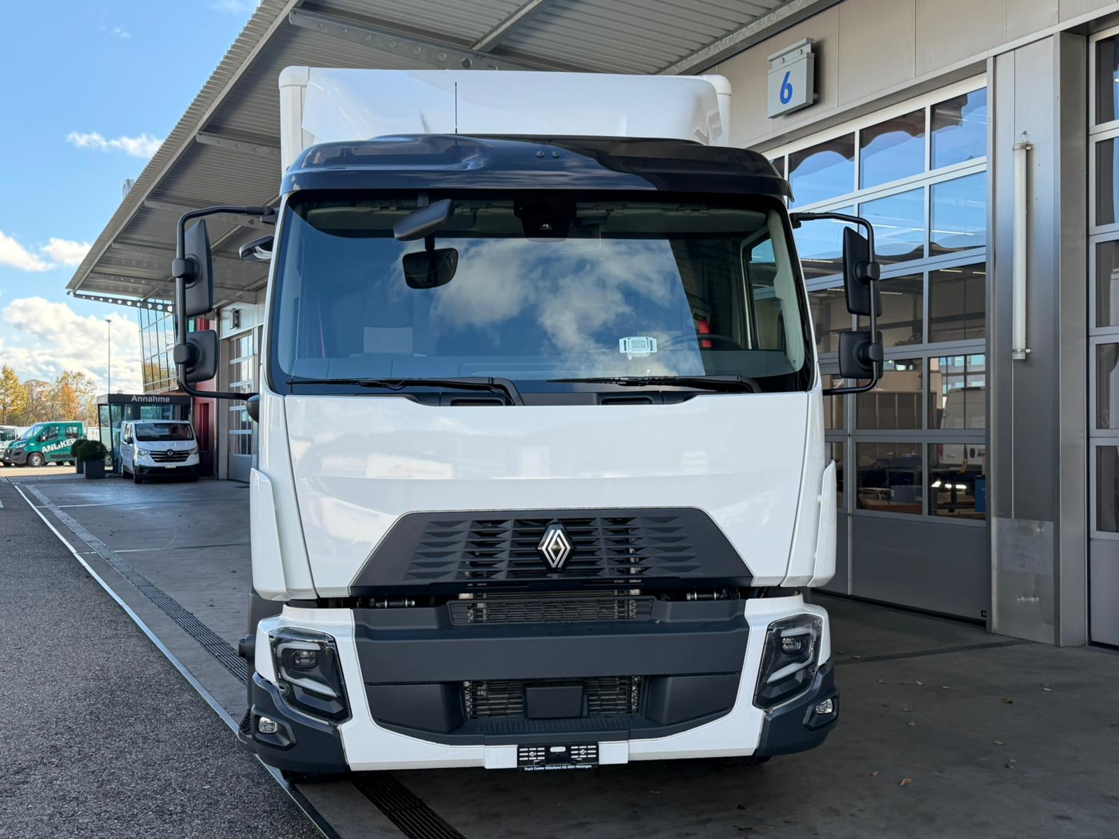 RENAULT D Wide 18.320 4x2-image-2