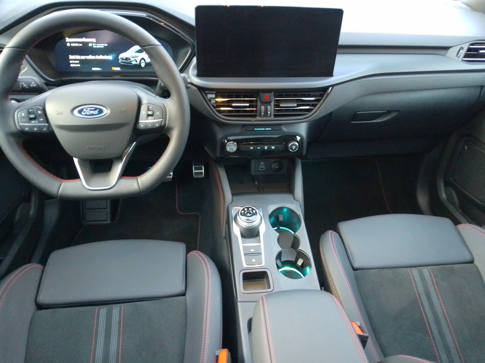 FORD Kuga 2.5 Plug-in Hybrid ST-Line X-image-6