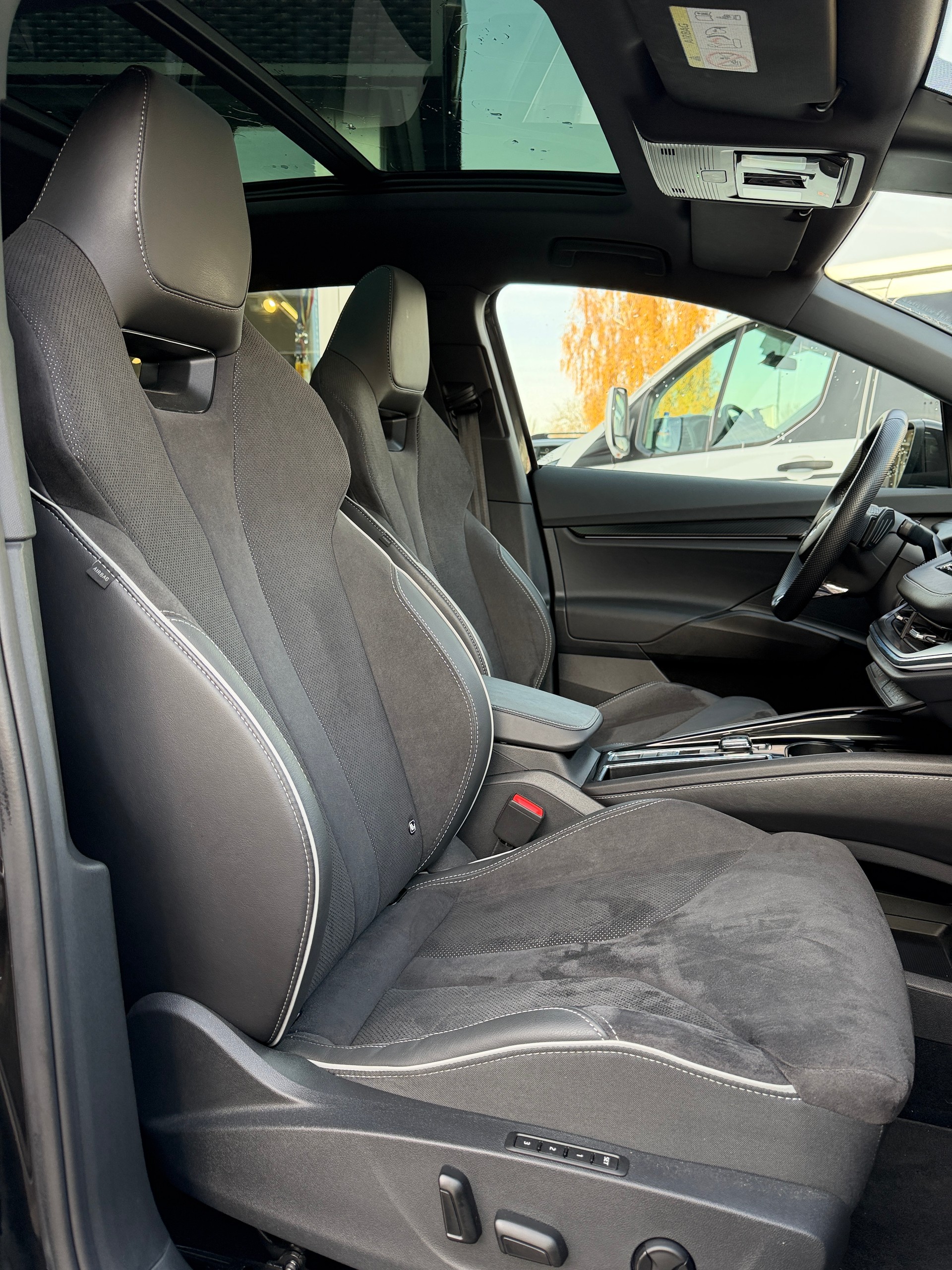 SKODA Enyaq iV 80x SportLine-image-16