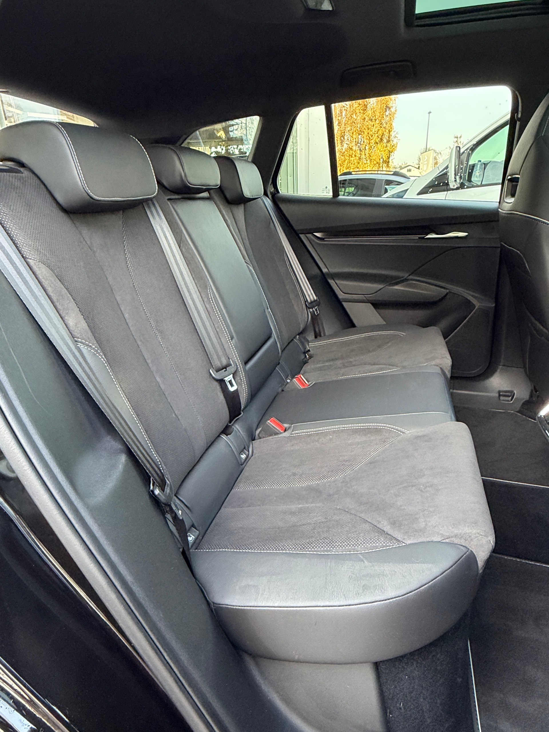 SKODA Enyaq iV 80x SportLine-image-12