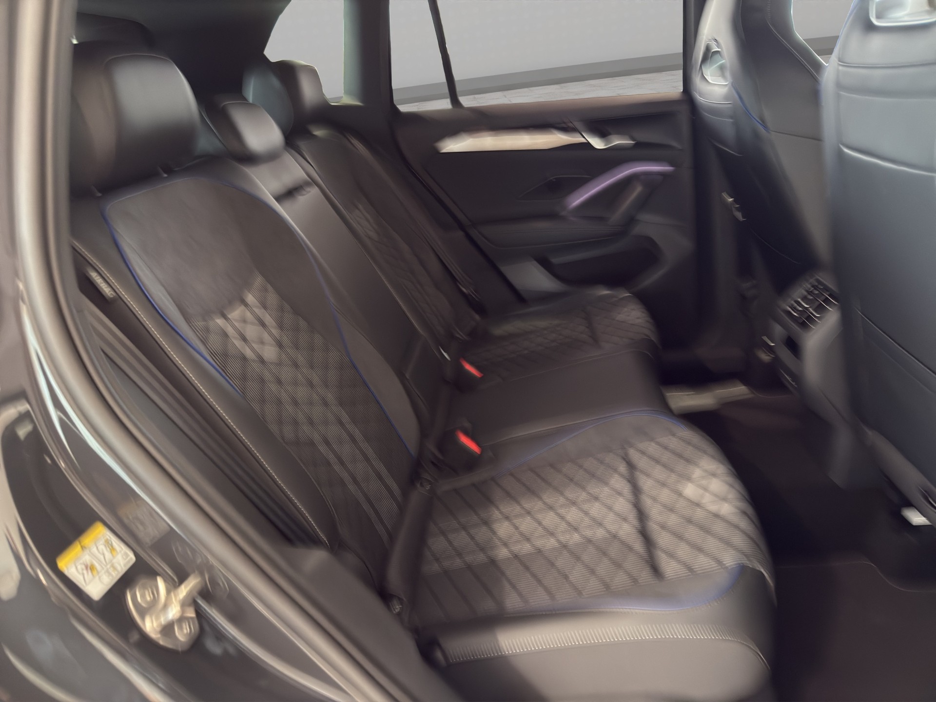 VW Tiguan 1.5 TSI evo2 eHybrid R-Line DSG-image-18