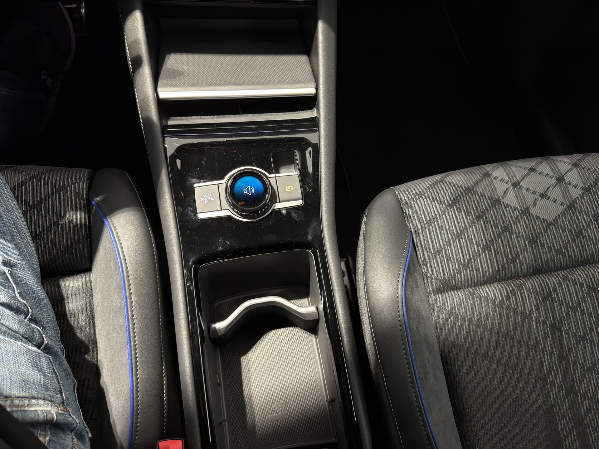 VW Tiguan 1.5 TSI evo2 eHybrid R-Line DSG-image-15