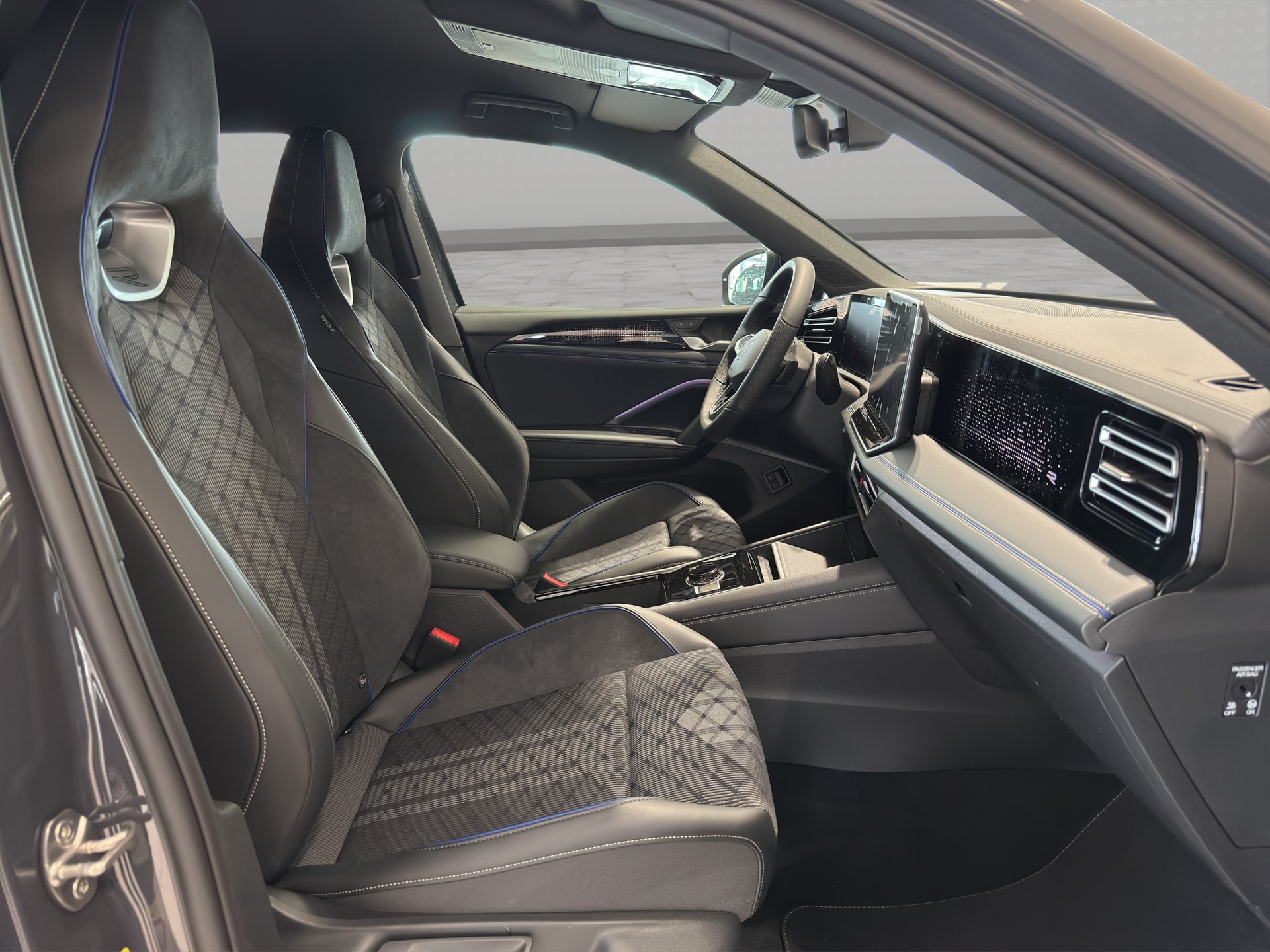 VW Tiguan 1.5 TSI evo2 eHybrid R-Line DSG-image-17