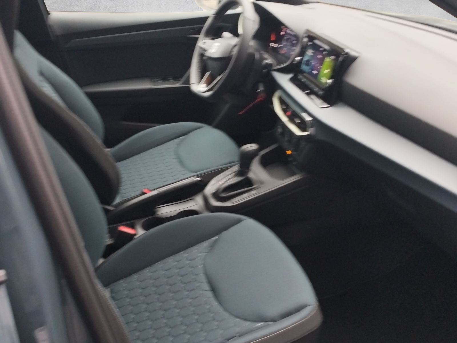 SEAT Arona 1.0 TSI Eco Style DSG-image-8