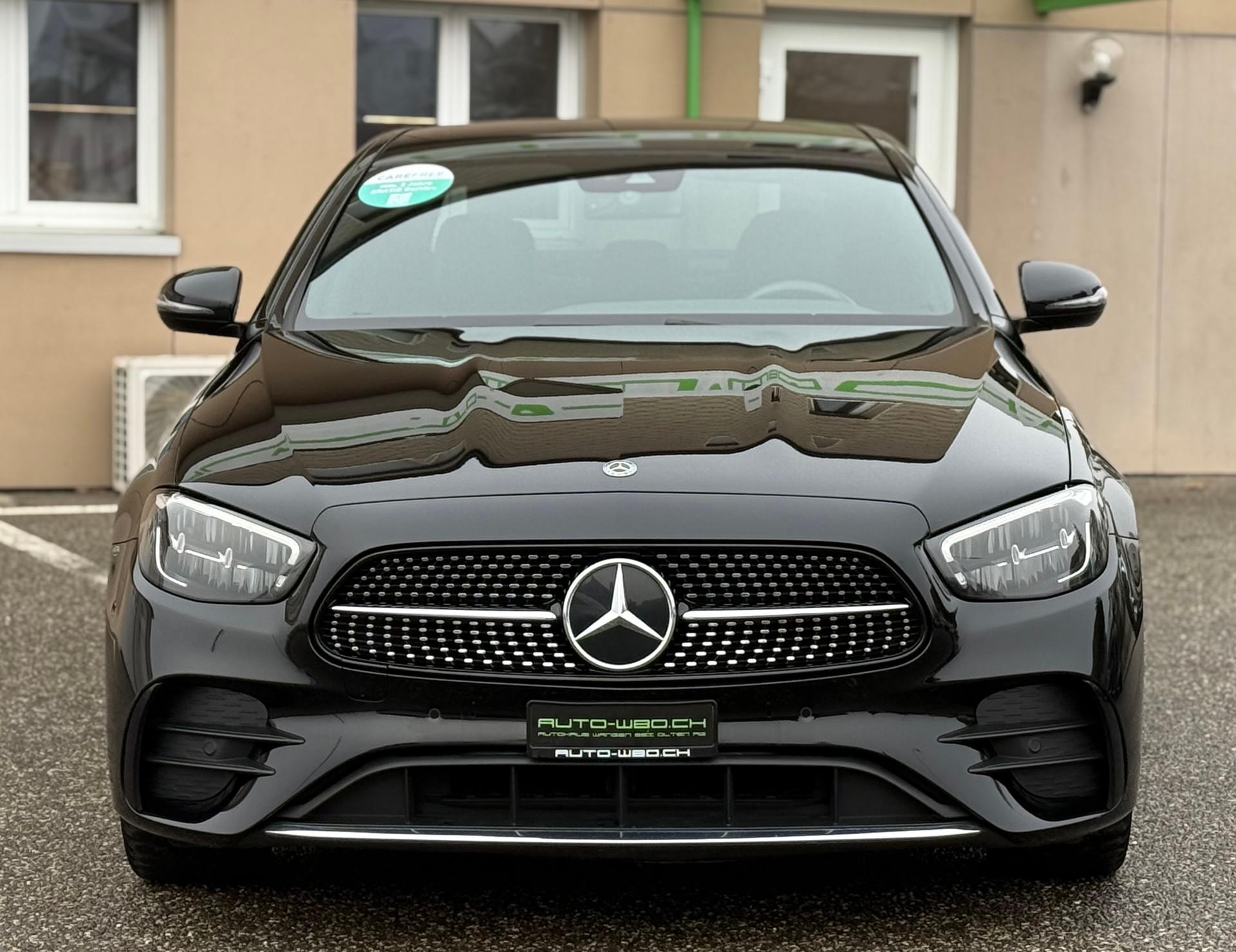 MERCEDES-BENZ E 220 d 4Matic AMG Line 9G-Tronic-image-2