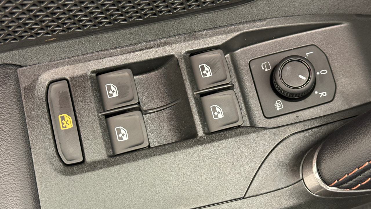 CUPRA LEON 2.0 TSI VZ DSG-image-8