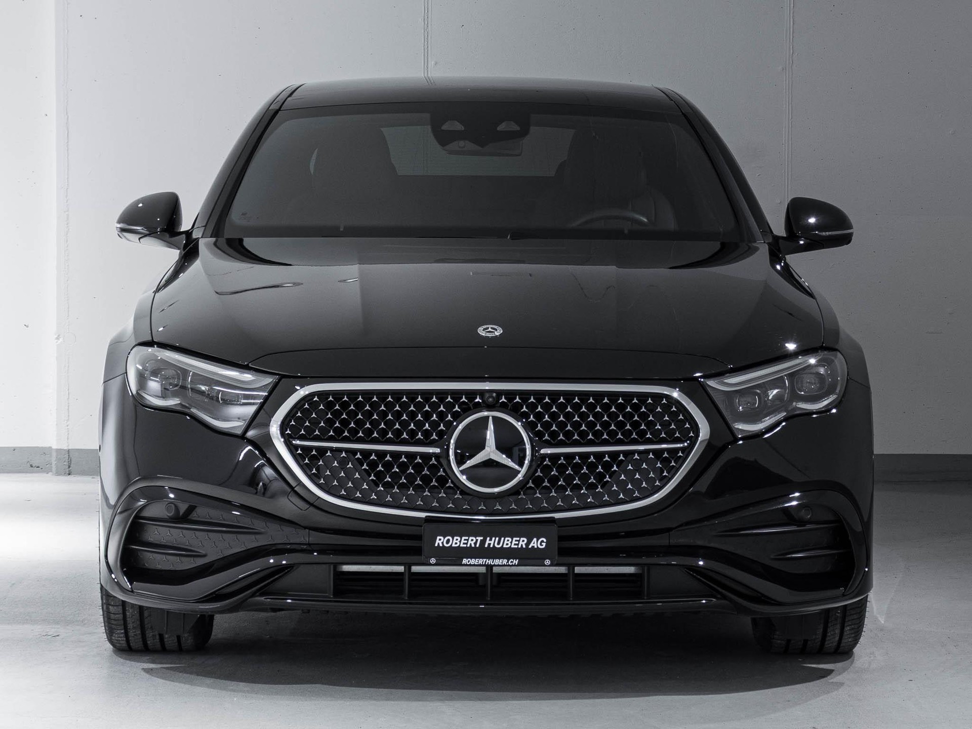 MERCEDES-BENZ E 300 e 4MATIC-image-2