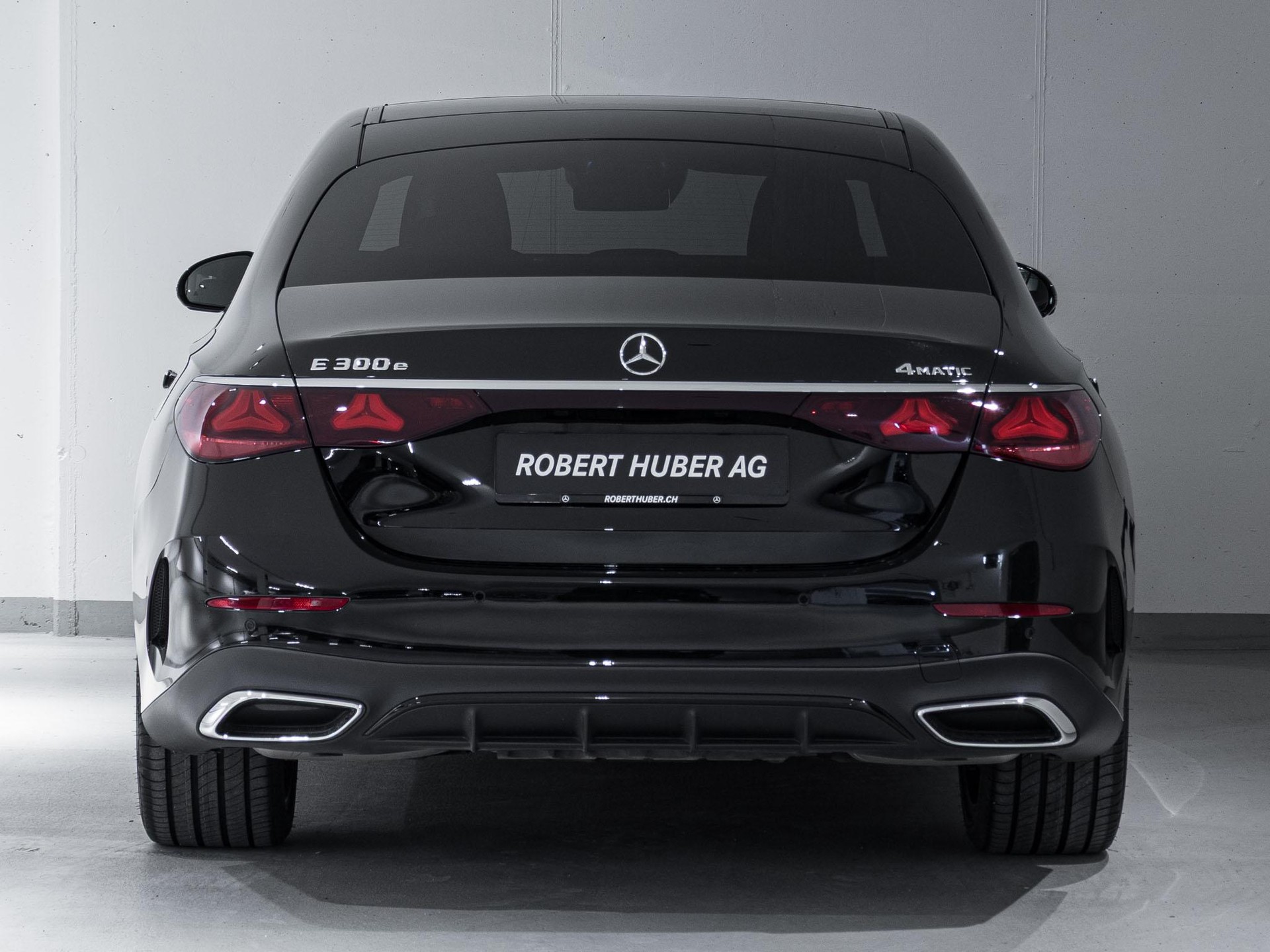 MERCEDES-BENZ E 300 e 4MATIC-image-5