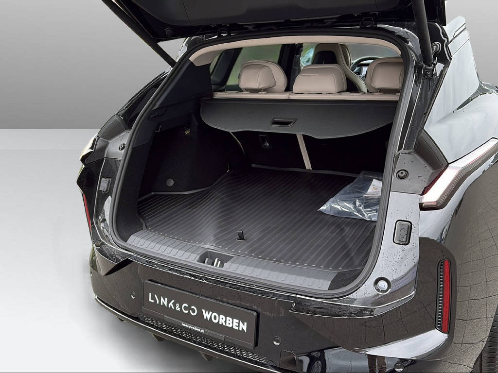 LYNK & CO 08-image-22