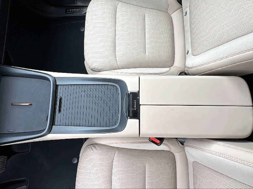 LYNK & CO 08-image-20