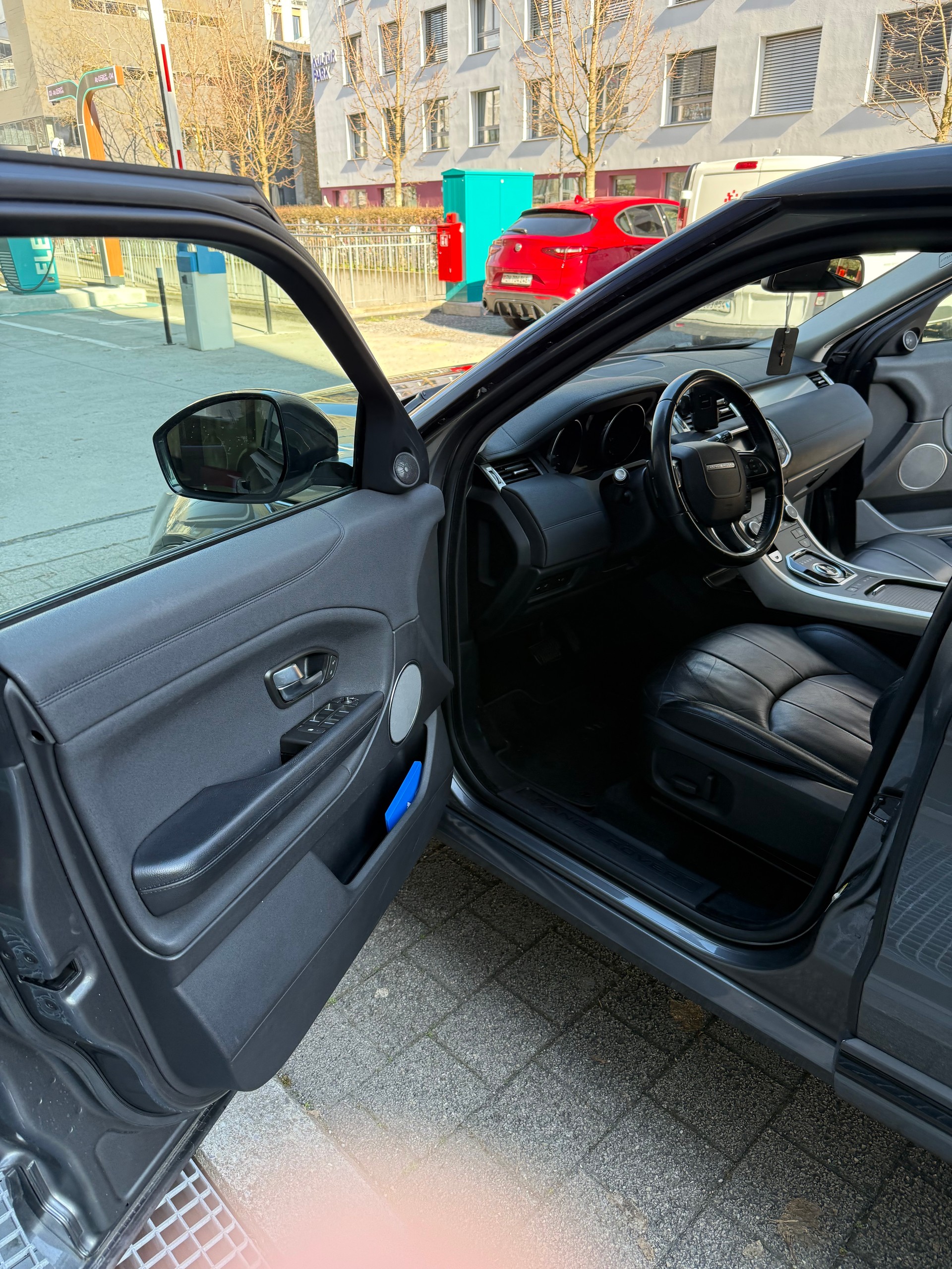 LAND ROVER Range Rover Evoque 2.0 TD4 Pure-image-7
