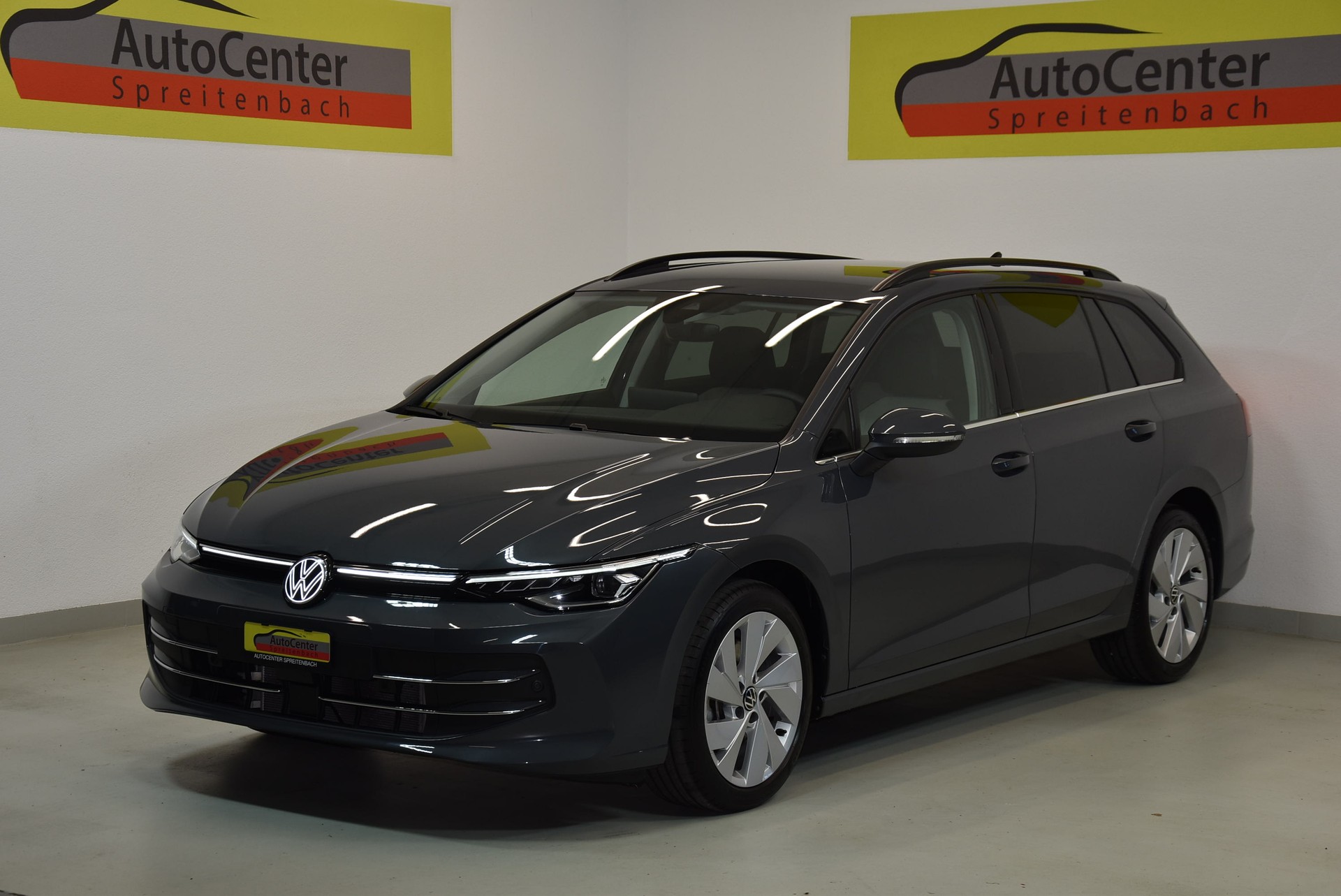 VW Golf Variant 2.0 TDI Style DSG-image-1