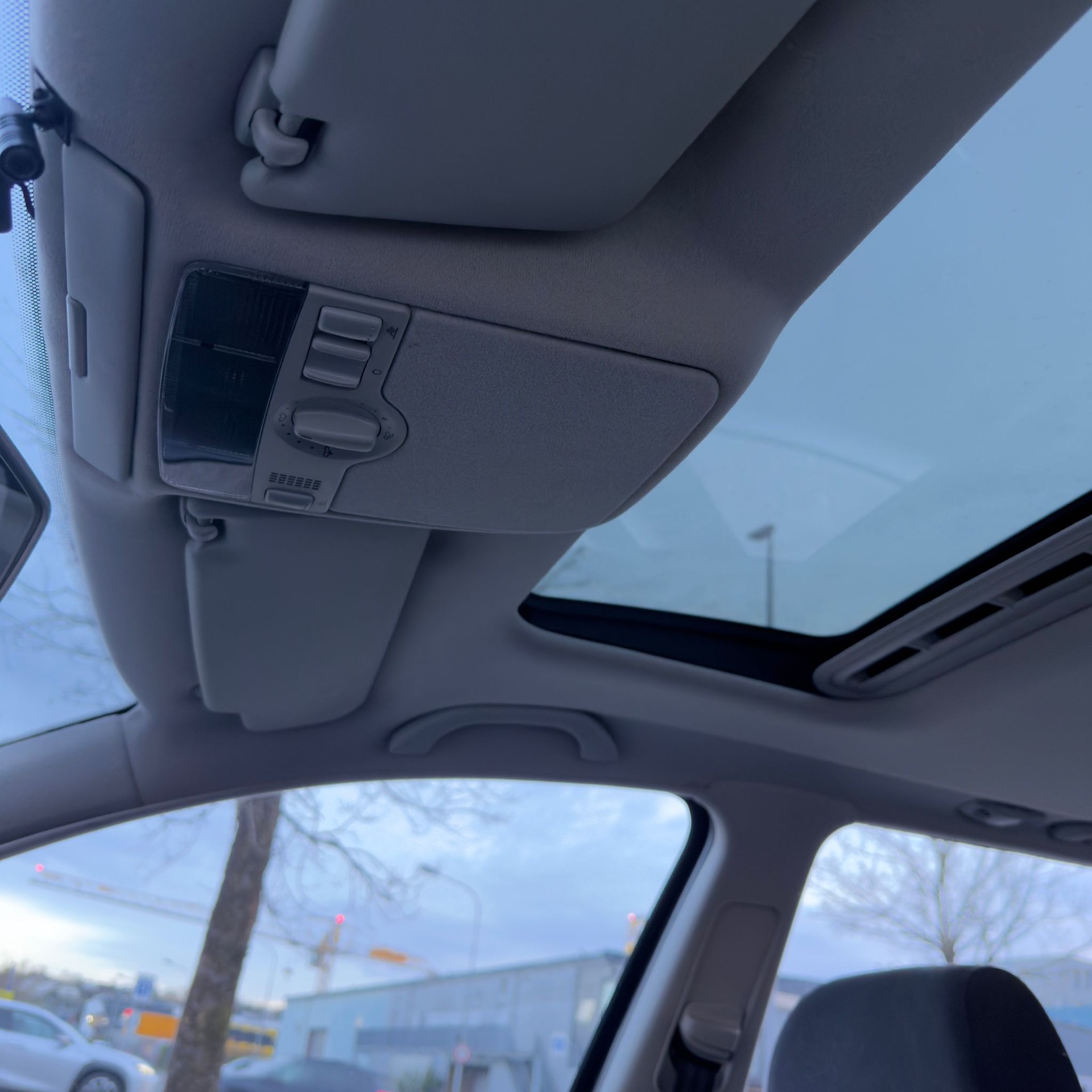 VW Passat Variant 2.8 V6 Comfortline 4Motion-image-10