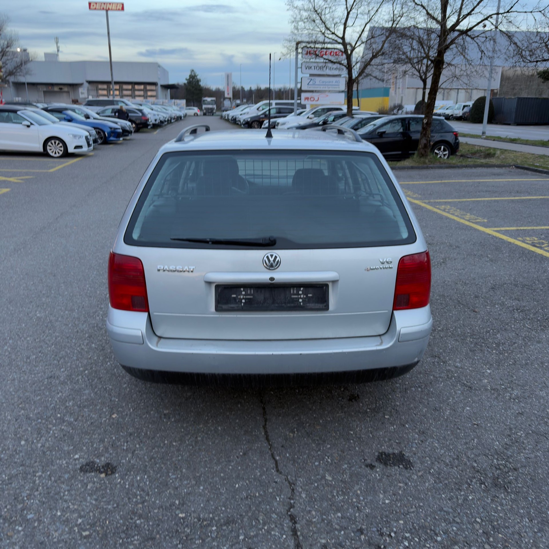 VW Passat Variant 2.8 V6 Comfortline 4Motion-image-3