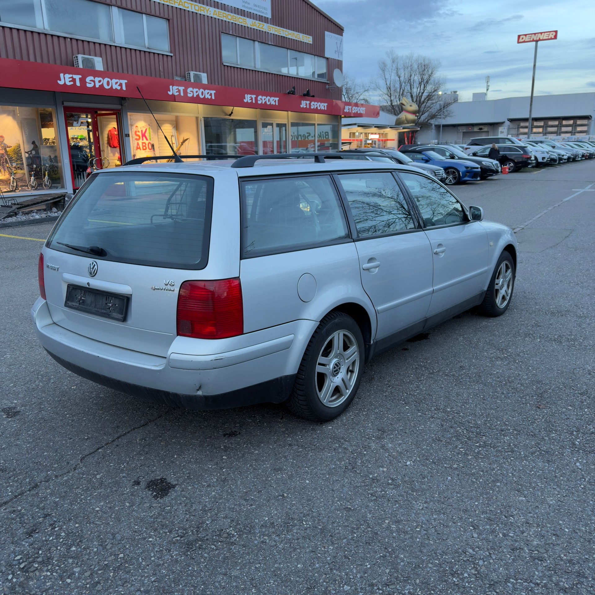 VW Passat Variant 2.8 V6 Comfortline 4Motion-image-4