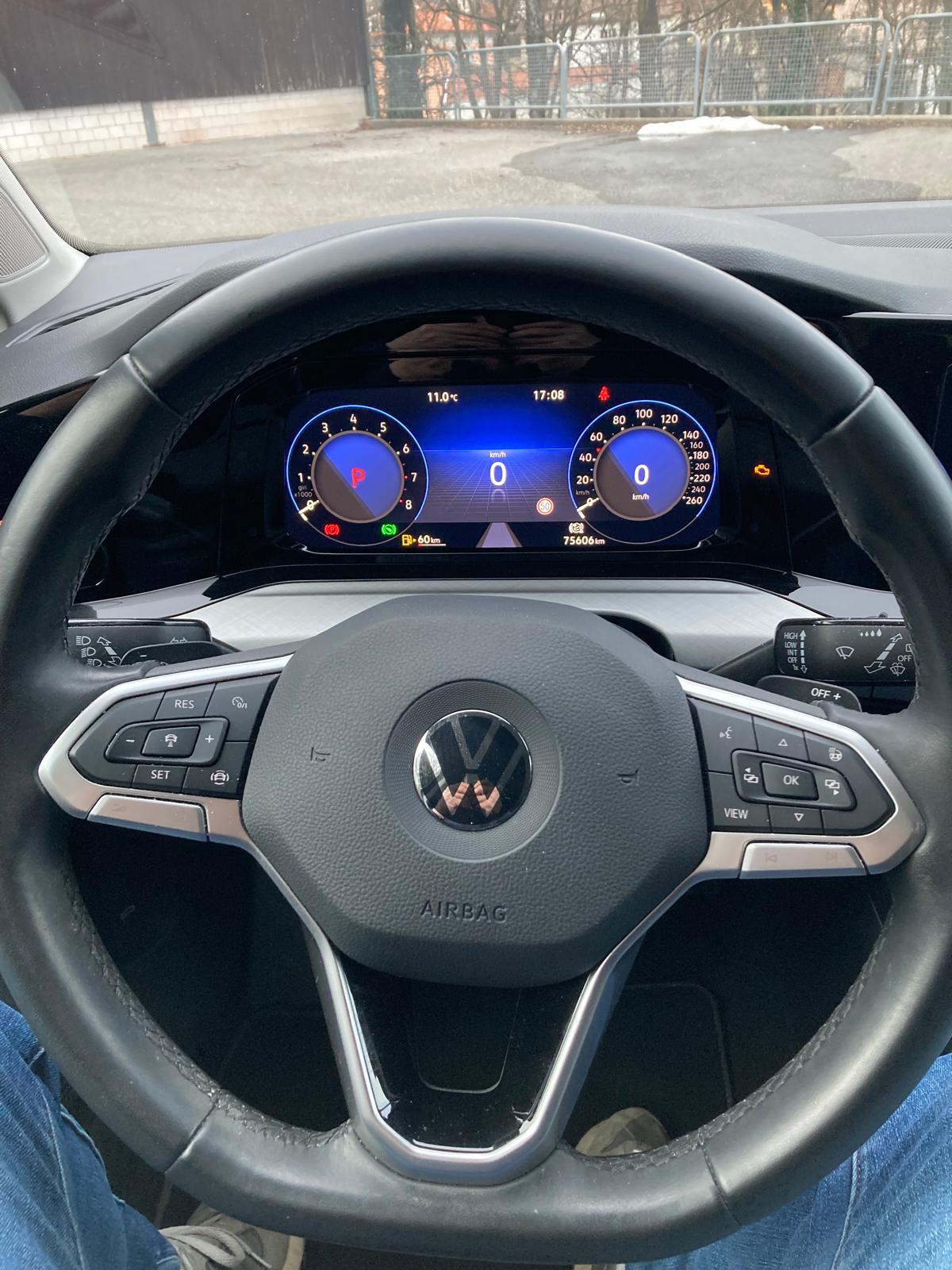 VW Golf 1.0 eTSI mHEV ACTLife DSG-image-11
