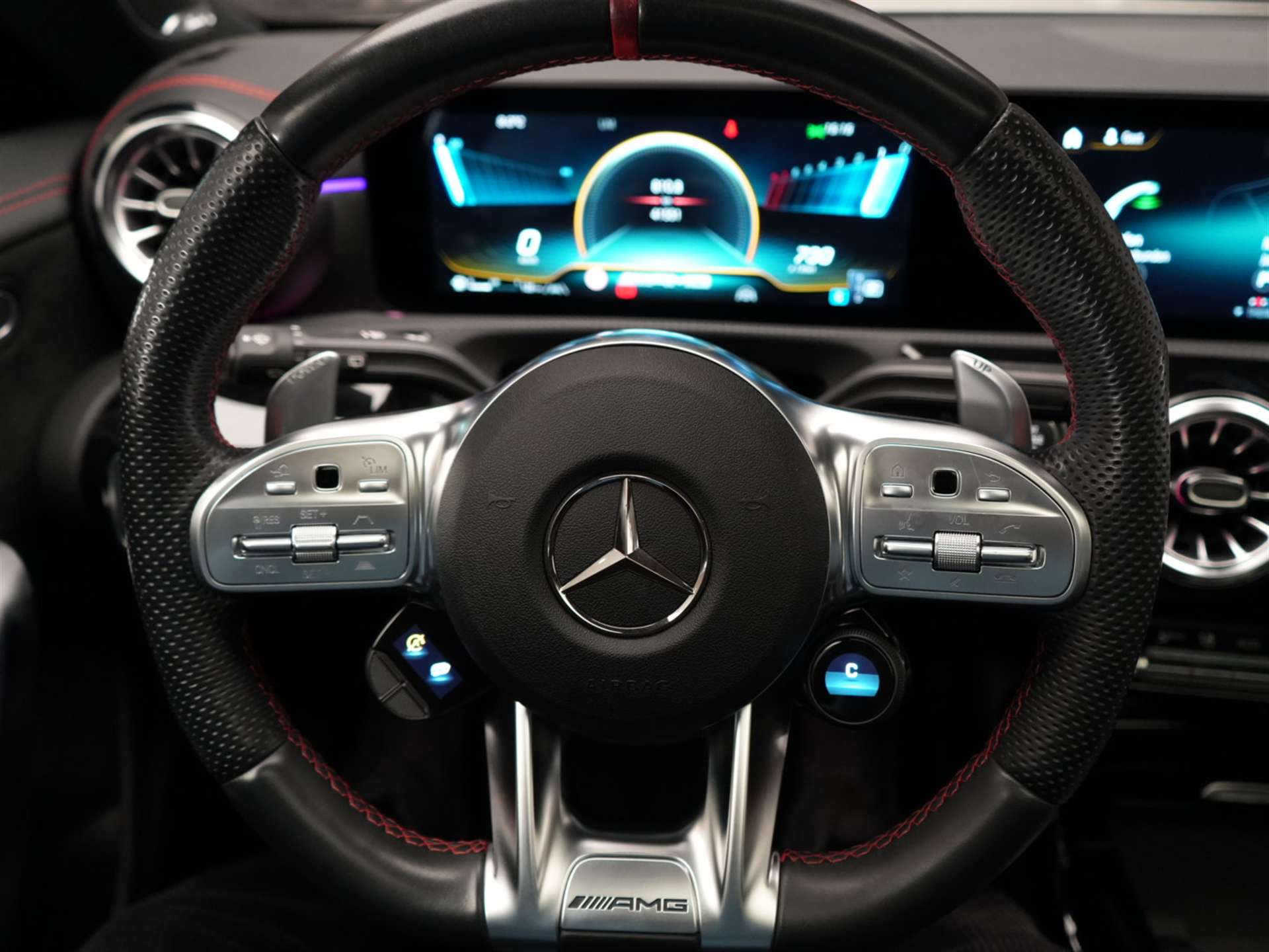 MERCEDES-BENZ CLA Shooting Brake 45 S AMG 4Matic+ 8G-DCT *Panorama*Assistenzpaket*Burmester*-image-30