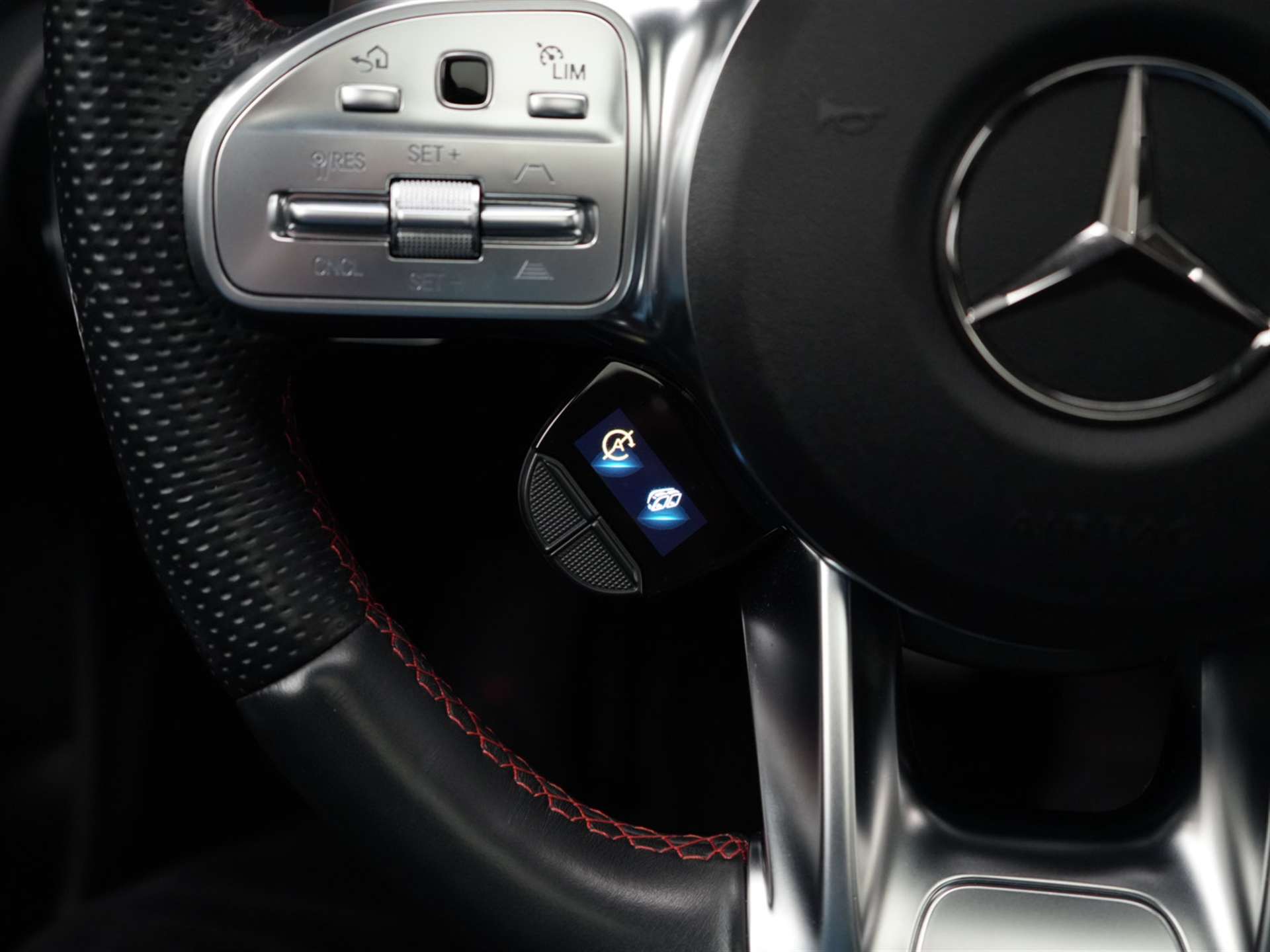 MERCEDES-BENZ CLA Shooting Brake 45 S AMG 4Matic+ 8G-DCT *Panorama*Assistenzpaket*Burmester*-image-32