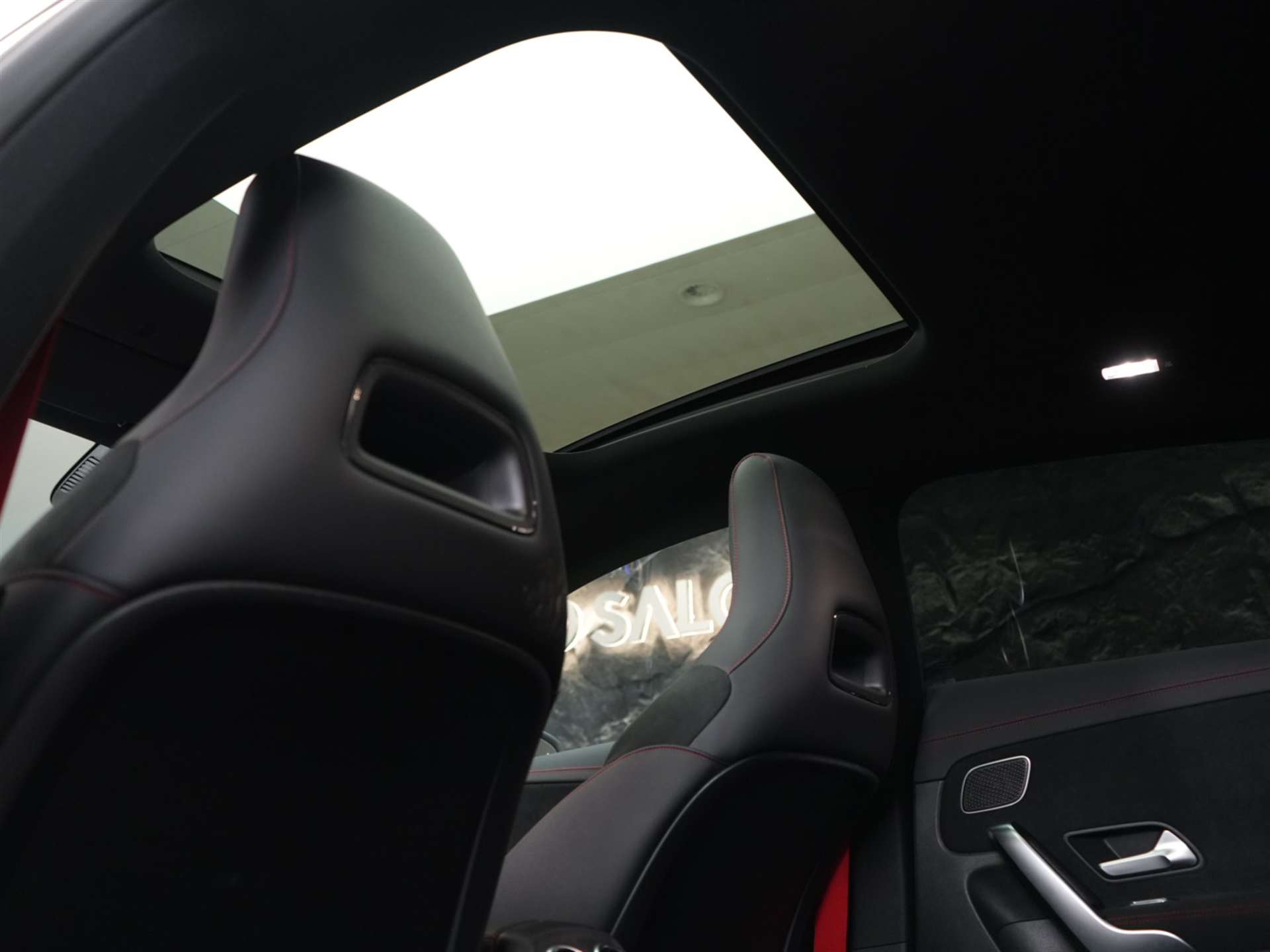 MERCEDES-BENZ CLA Shooting Brake 45 S AMG 4Matic+ 8G-DCT *Panorama*Assistenzpaket*Burmester*-image-14