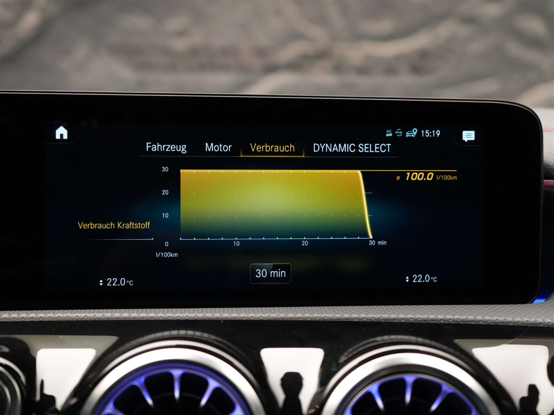 MERCEDES-BENZ CLA Shooting Brake 45 S AMG 4Matic+ 8G-DCT *Panorama*Assistenzpaket*Burmester*-image-45