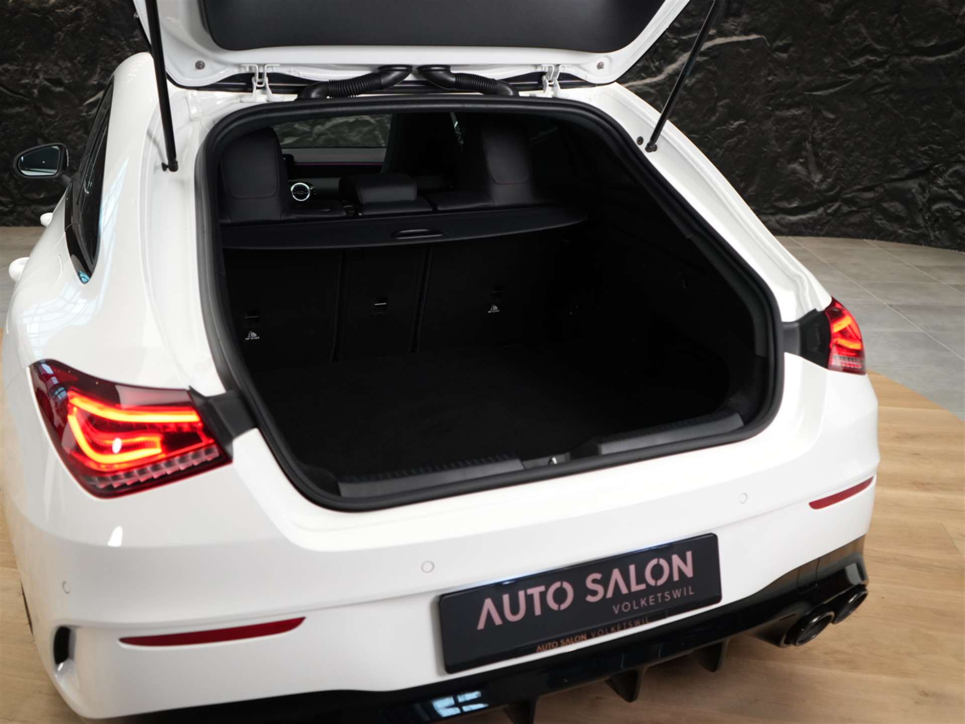 MERCEDES-BENZ CLA Shooting Brake 45 S AMG 4Matic+ 8G-DCT *Panorama*Assistenzpaket*Burmester*-image-50