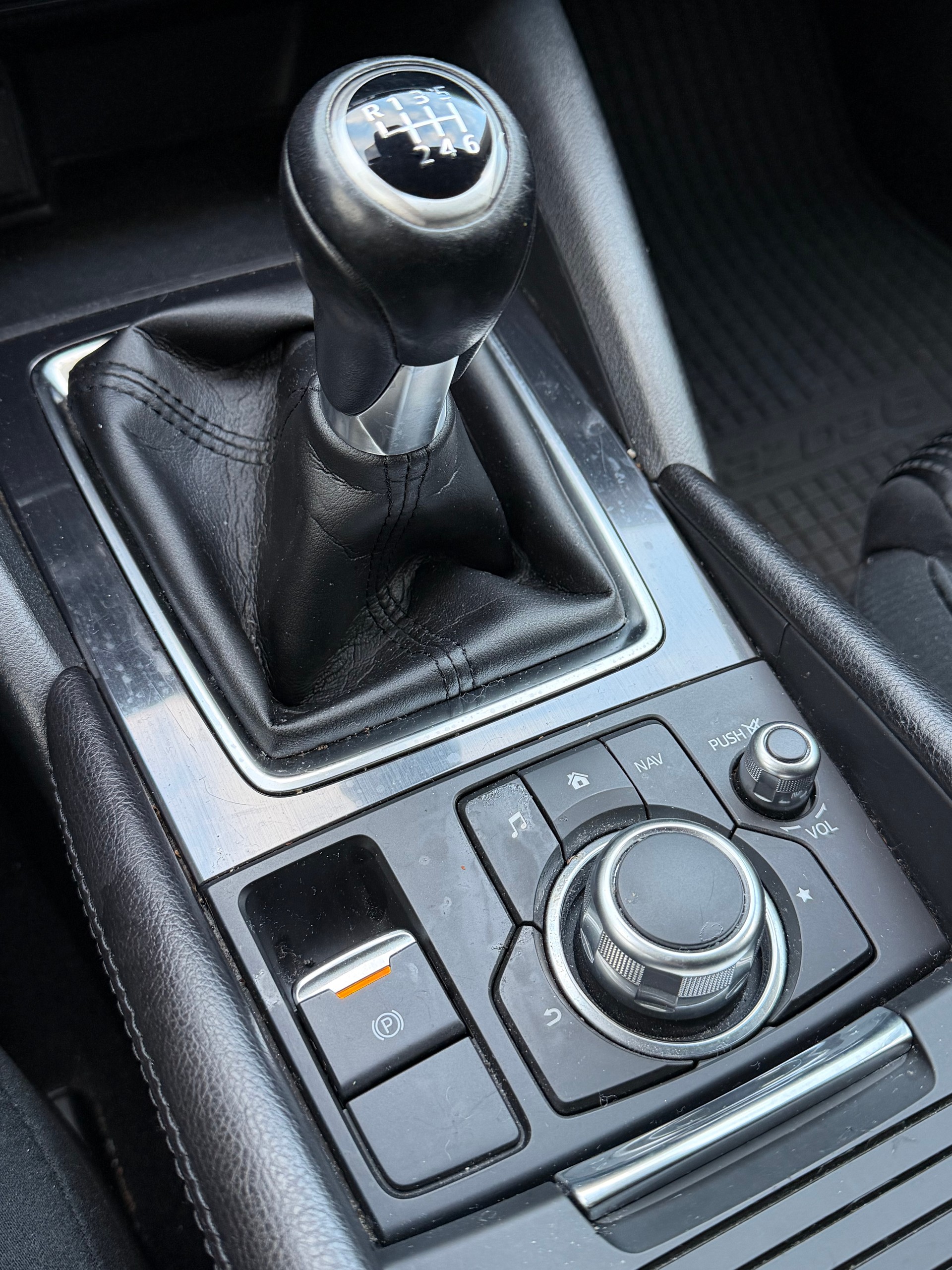 MAZDA 6 Sportwagon SKYACTIV-D 150 Ambition-image-17