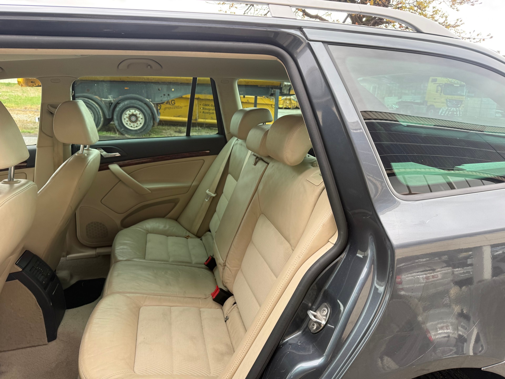 SKODA Octavia Combi 1.8 TSI Adventure 4x4-image-7