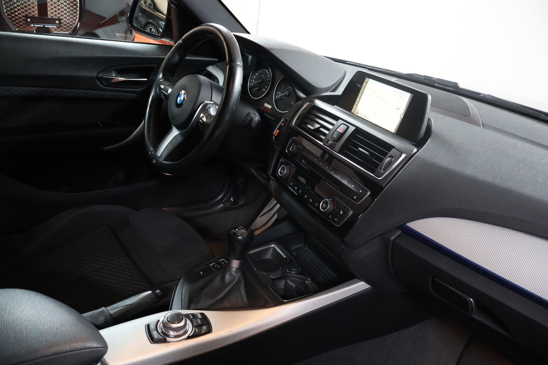BMW 220d M Sport-image-10