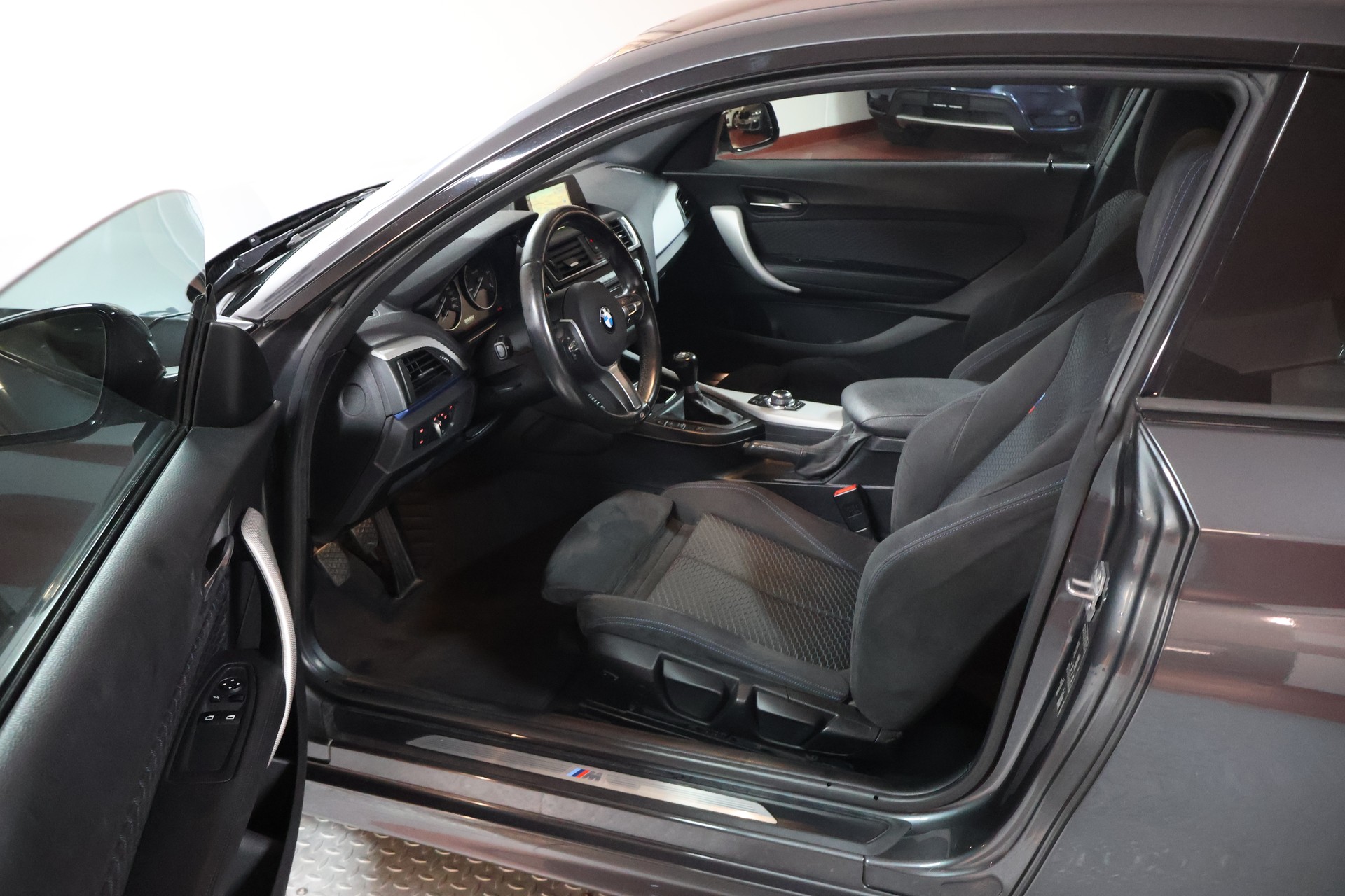 BMW 220d M Sport-image-6