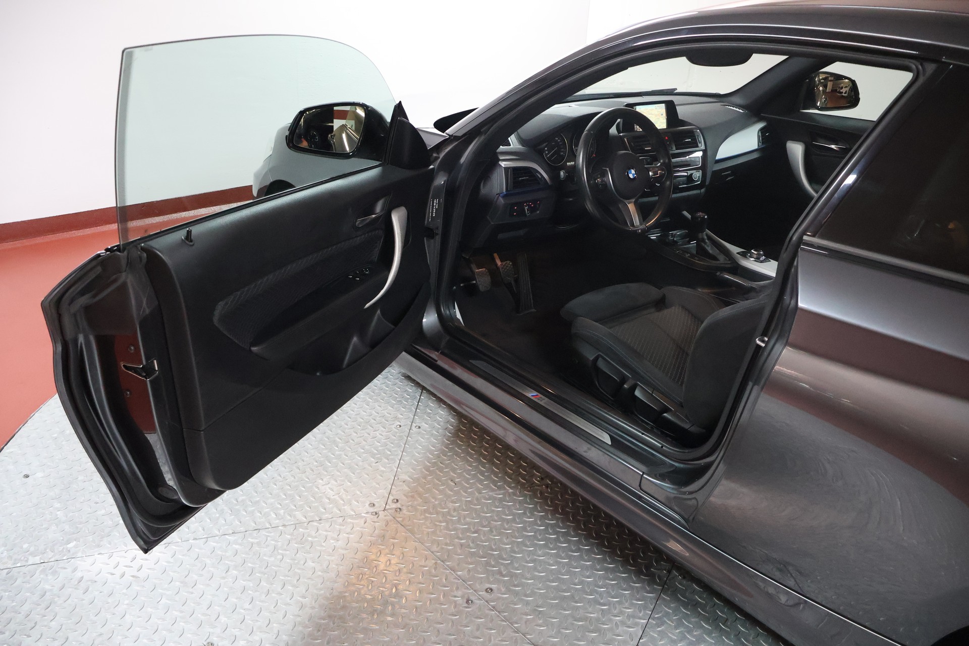 BMW 220d M Sport-image-4