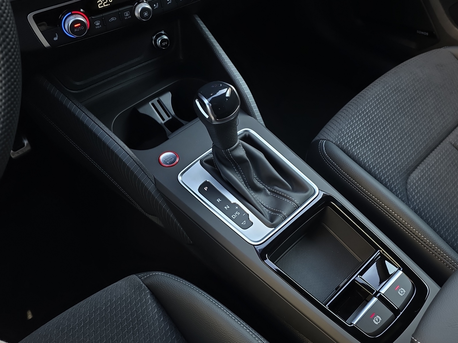 AUDI SQ2 TFSI quattro S-tronic-image-11