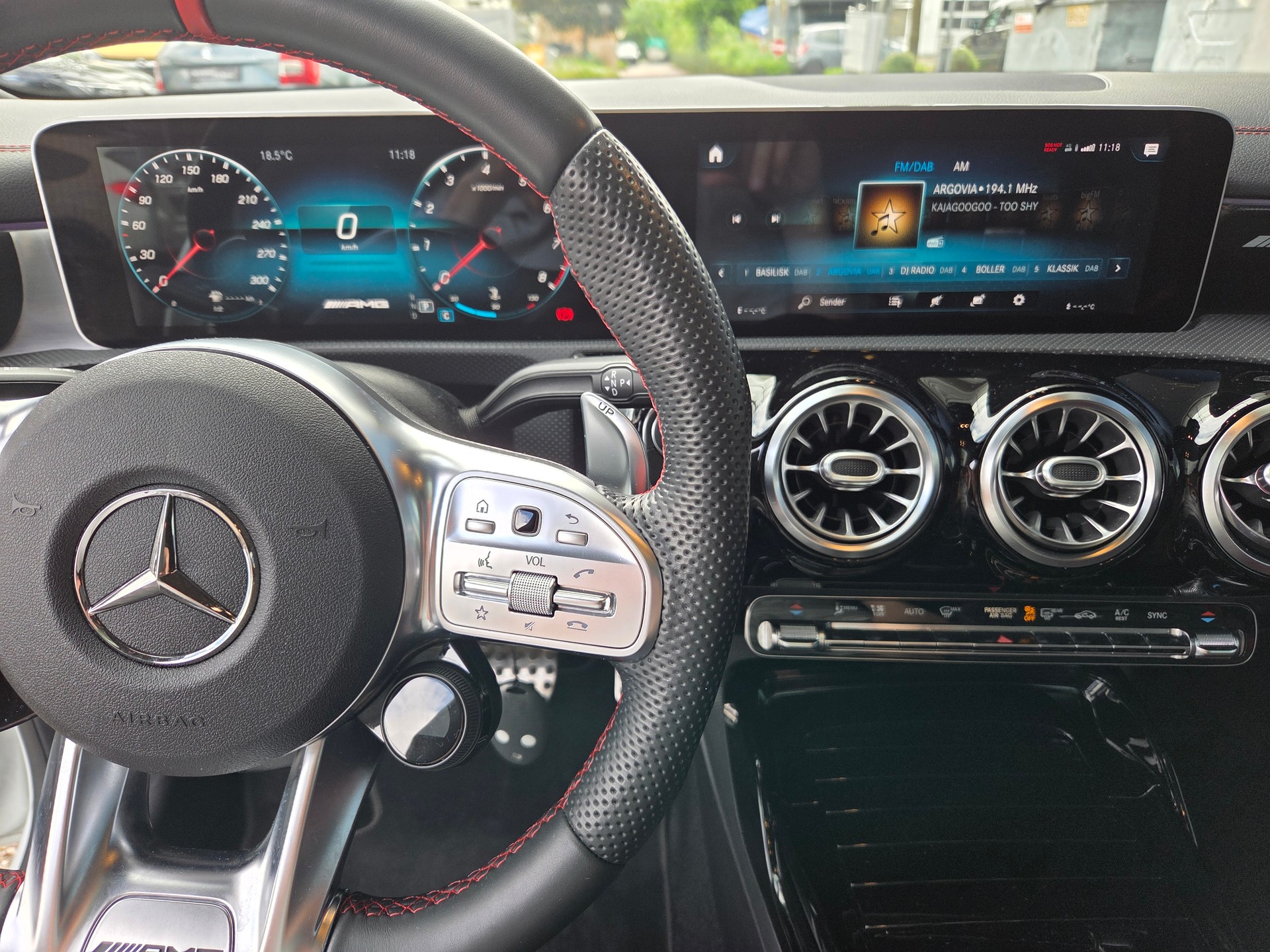MERCEDES-BENZ CLA Shooting Brake 45 AMG 4Matic+ 8G-DCT-image-12