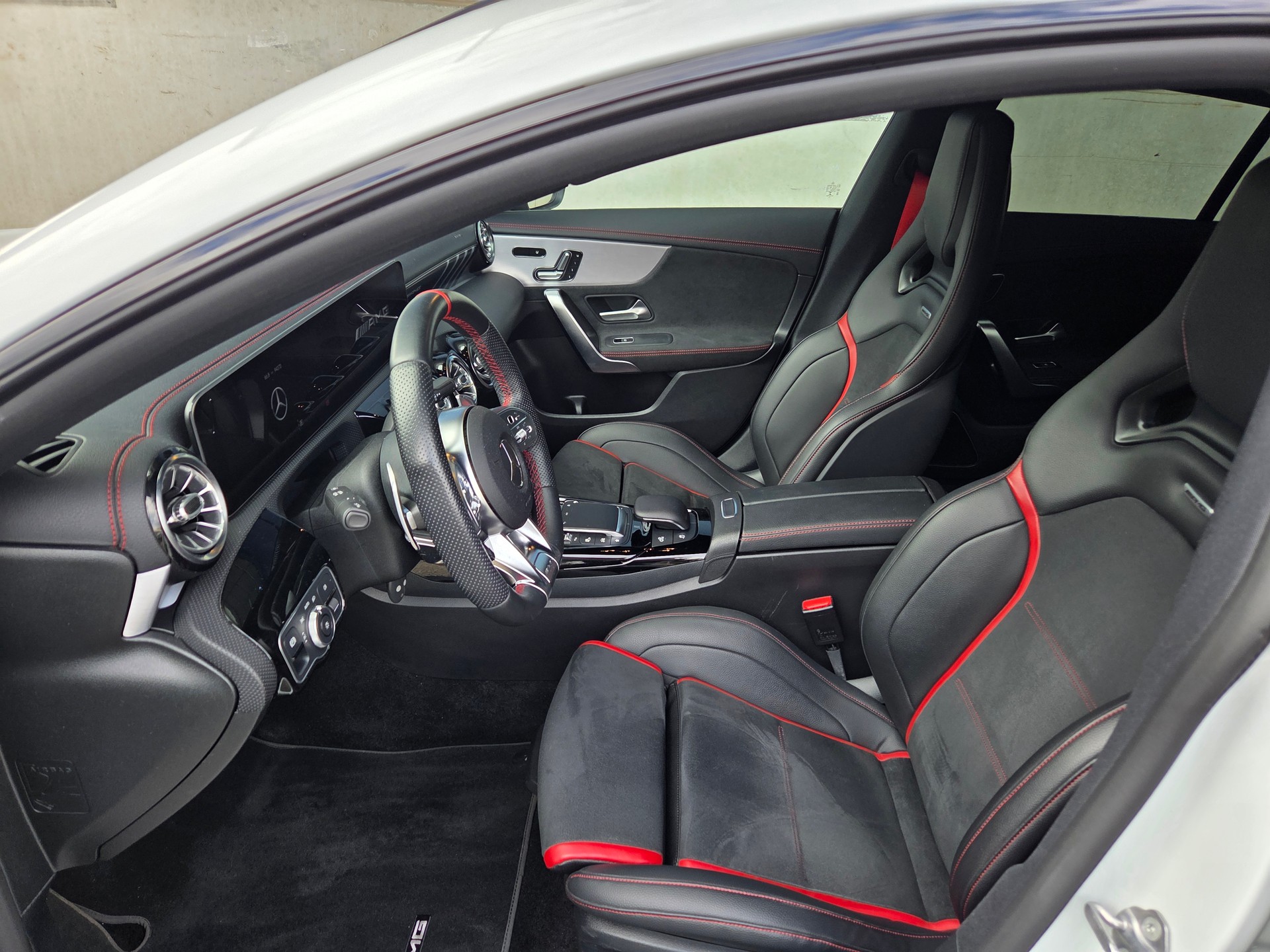 MERCEDES-BENZ CLA Shooting Brake 45 AMG 4Matic+ 8G-DCT-image-9