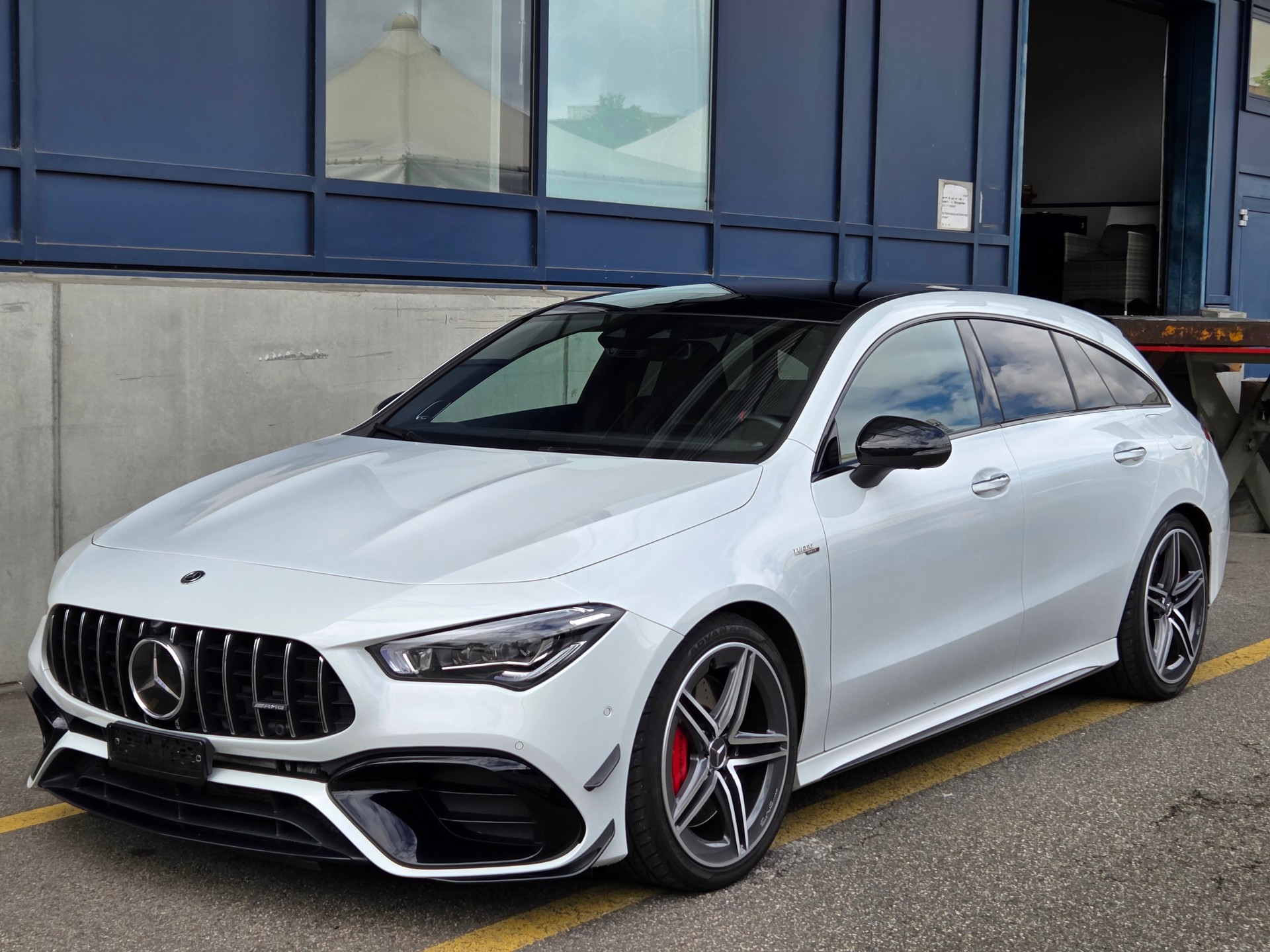 MERCEDES-BENZ CLA Shooting Brake 45 AMG 4Matic+ 8G-DCT-image-0