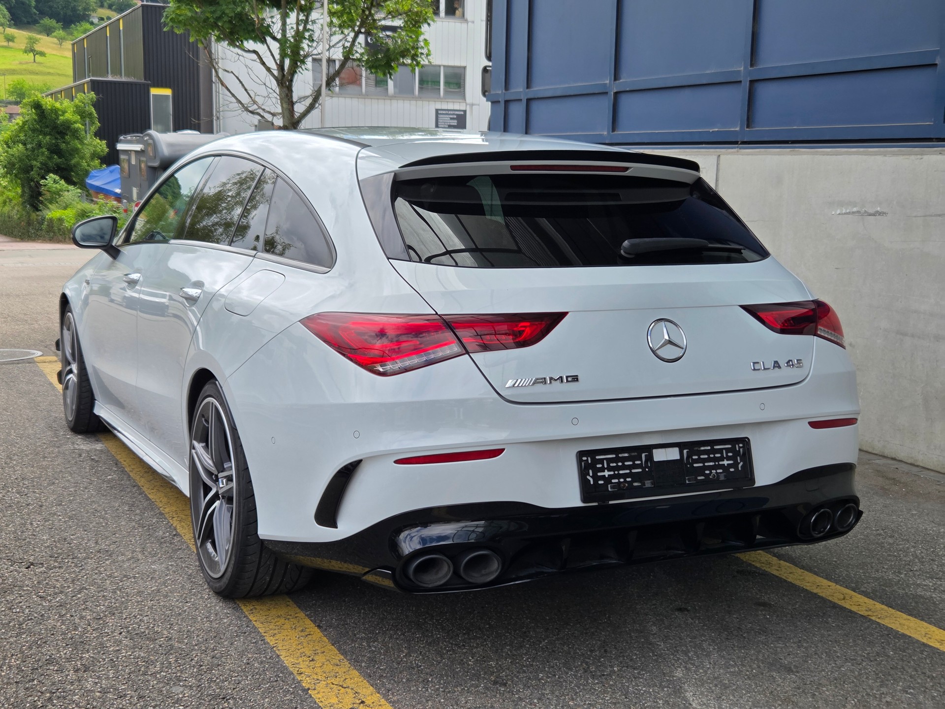 MERCEDES-BENZ CLA Shooting Brake 45 AMG 4Matic+ 8G-DCT-image-6