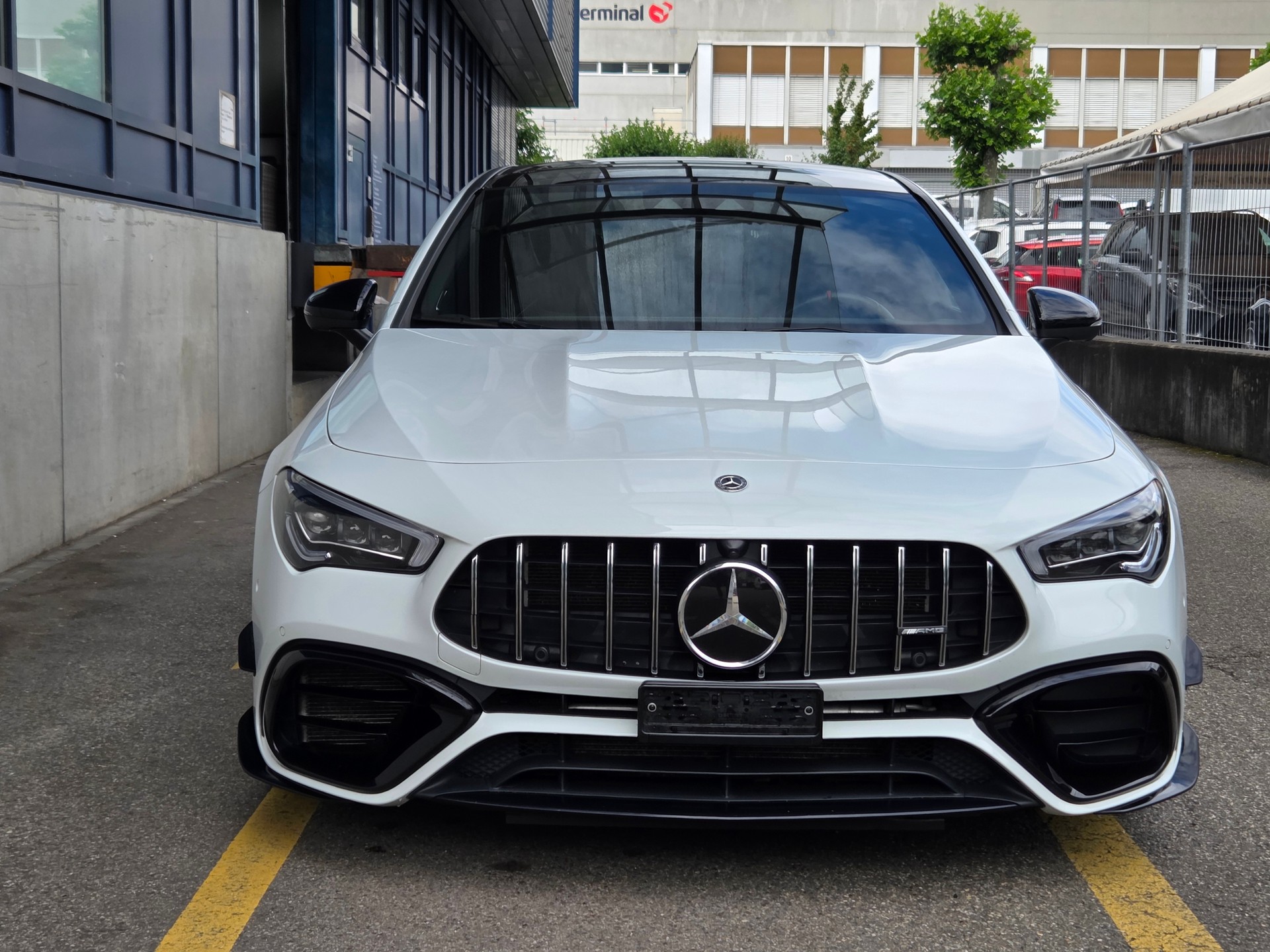 MERCEDES-BENZ CLA Shooting Brake 45 AMG 4Matic+ 8G-DCT-image-2
