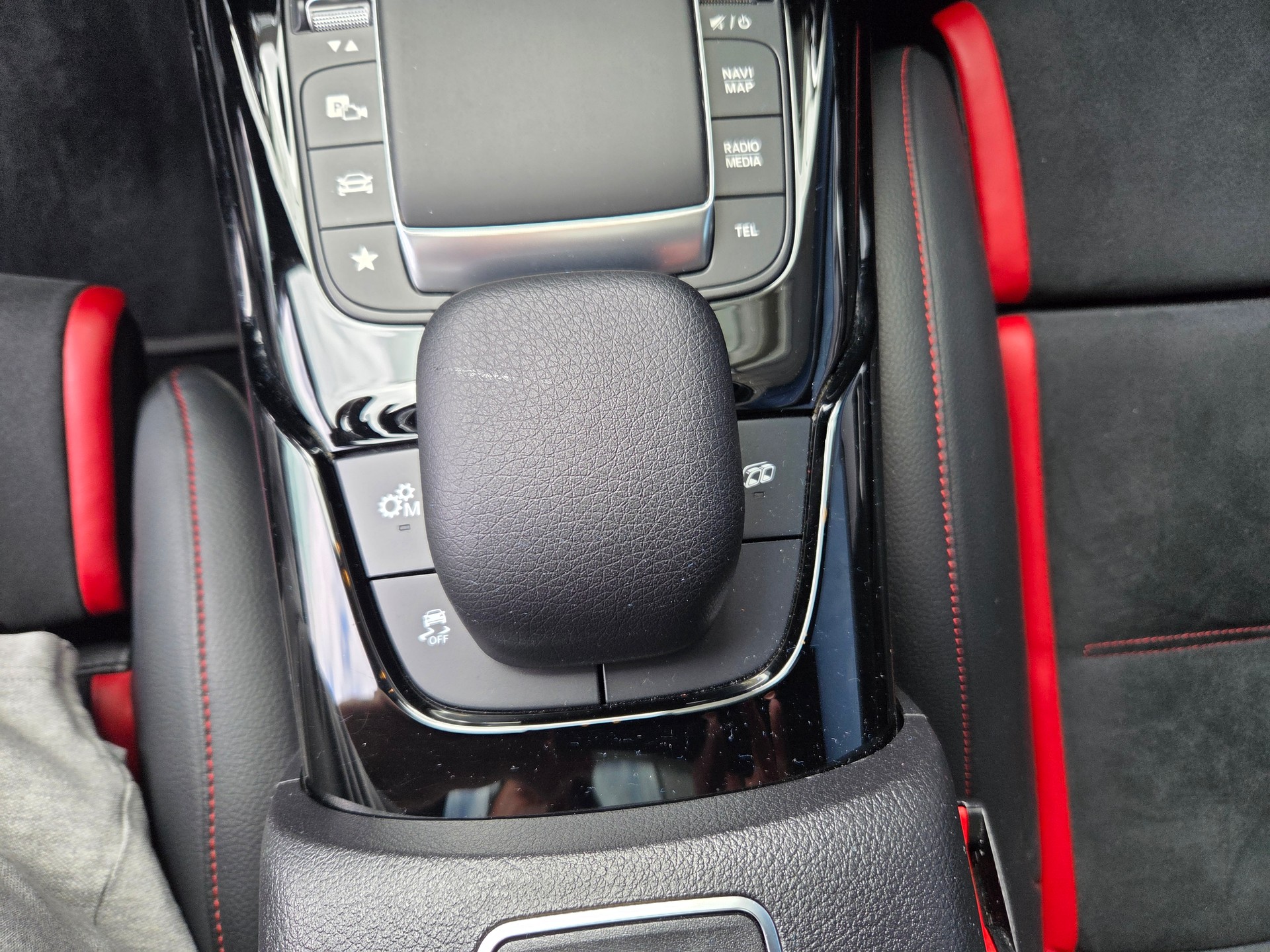 MERCEDES-BENZ CLA Shooting Brake 45 AMG 4Matic+ 8G-DCT-image-19