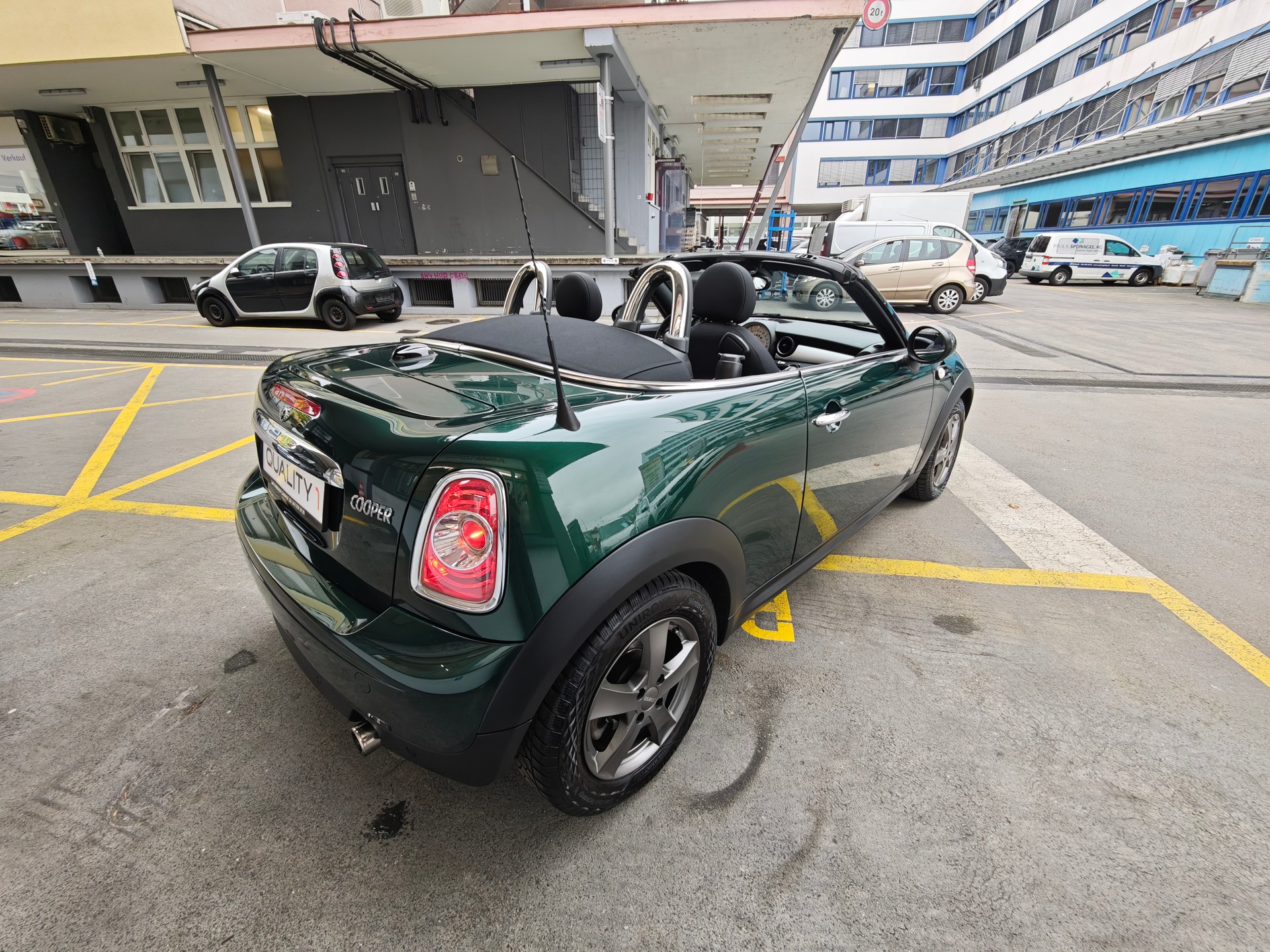 MINI Cooper Roadster-image-9