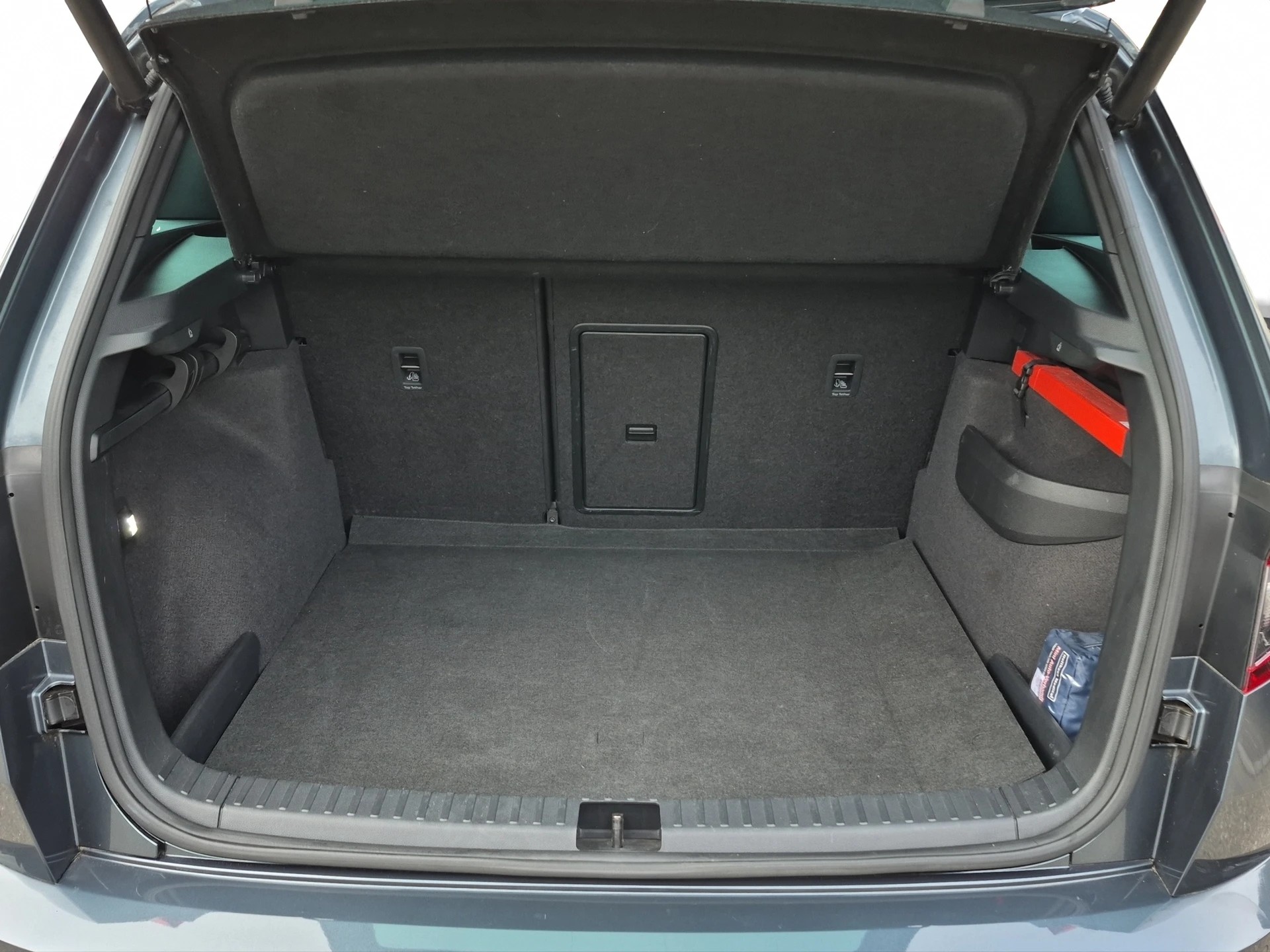 SKODA Karoq 2.0 TDI SCR SportLine 4x4 DSG *AHK*-image-12