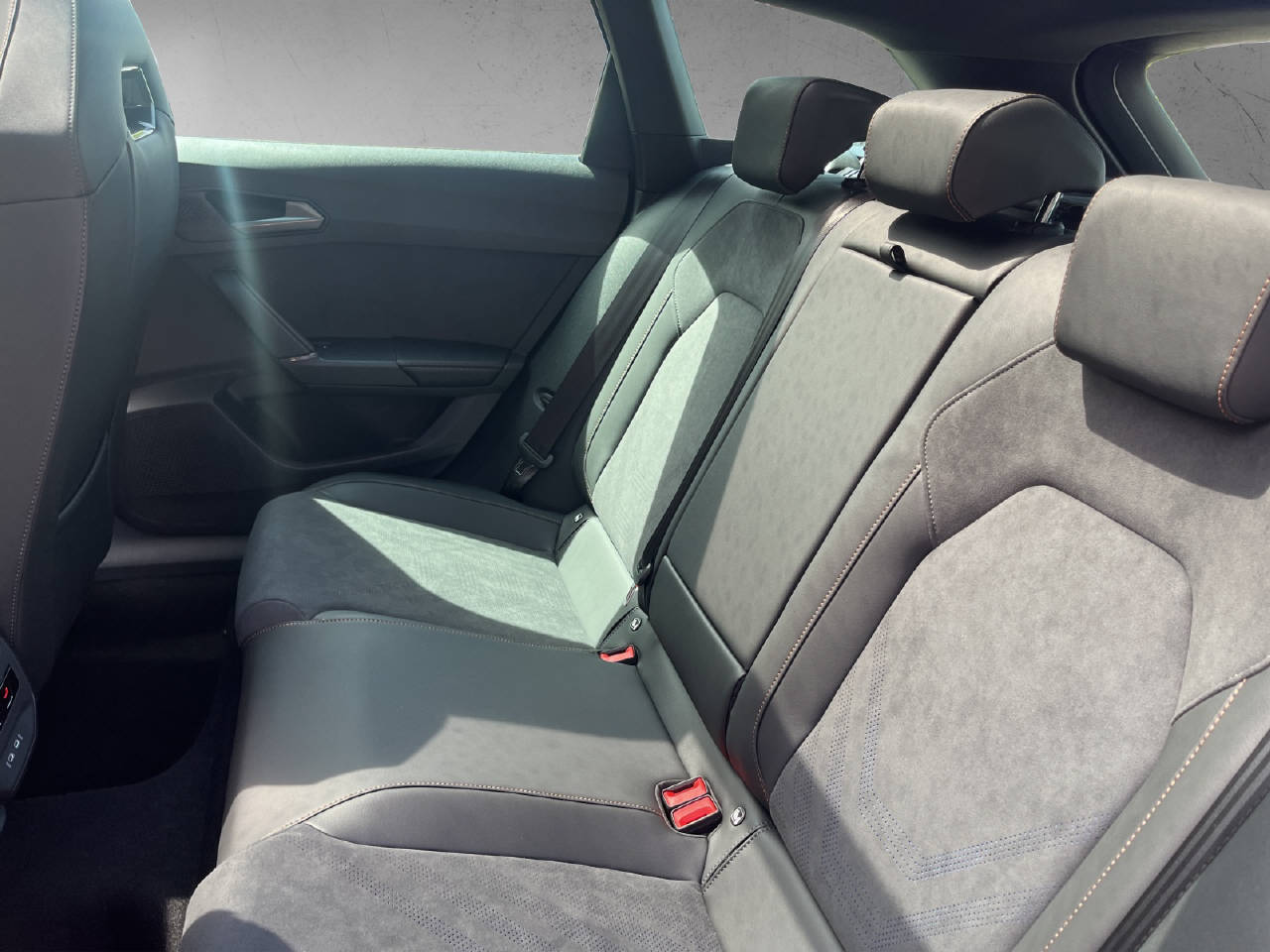 CUPRA Leon ST 2.0 TSI 204 Prime Edition 4Drive DSG-image-13