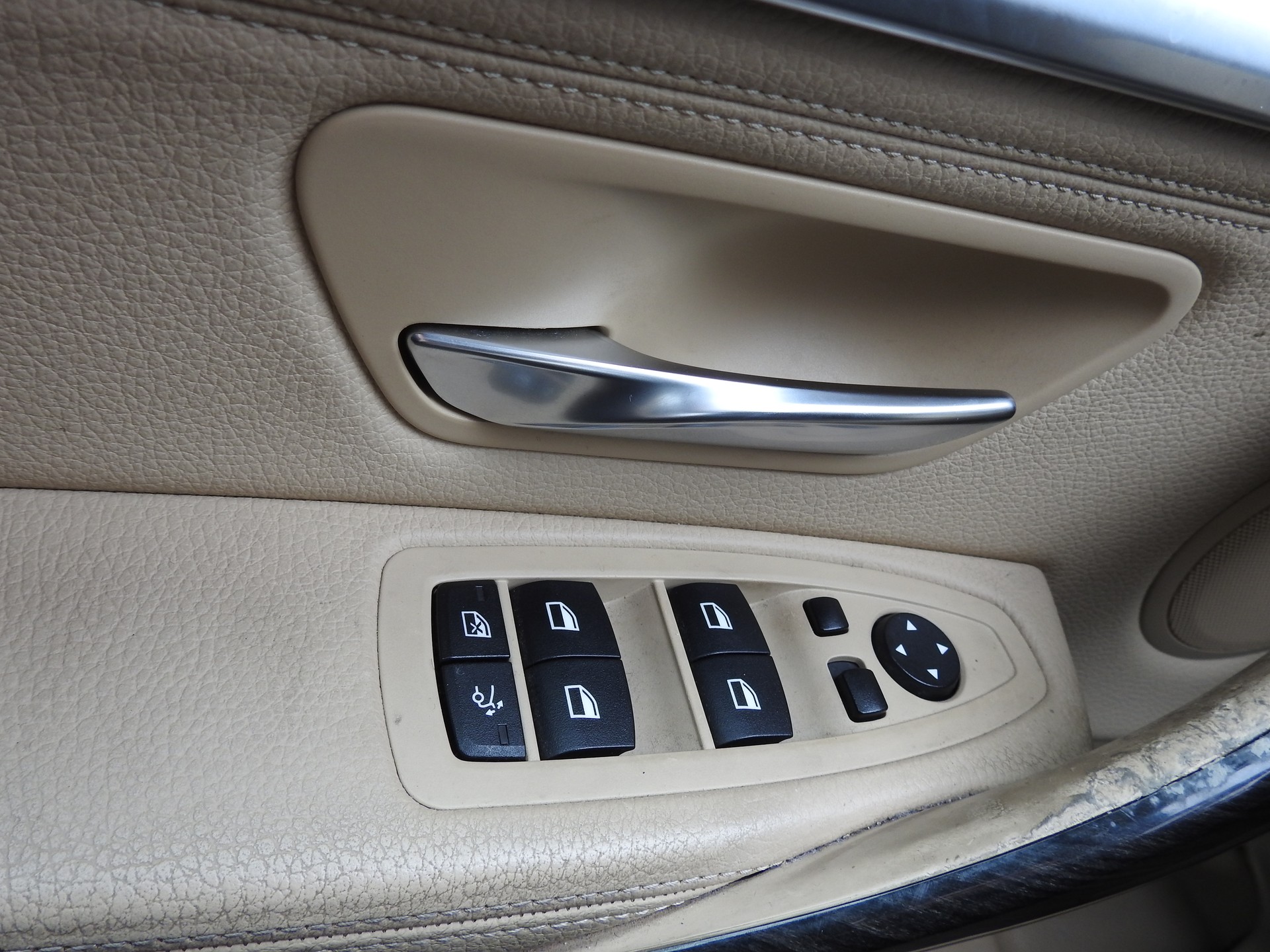 BMW 320d GT xDrive Luxury Line Steptronic-image-28