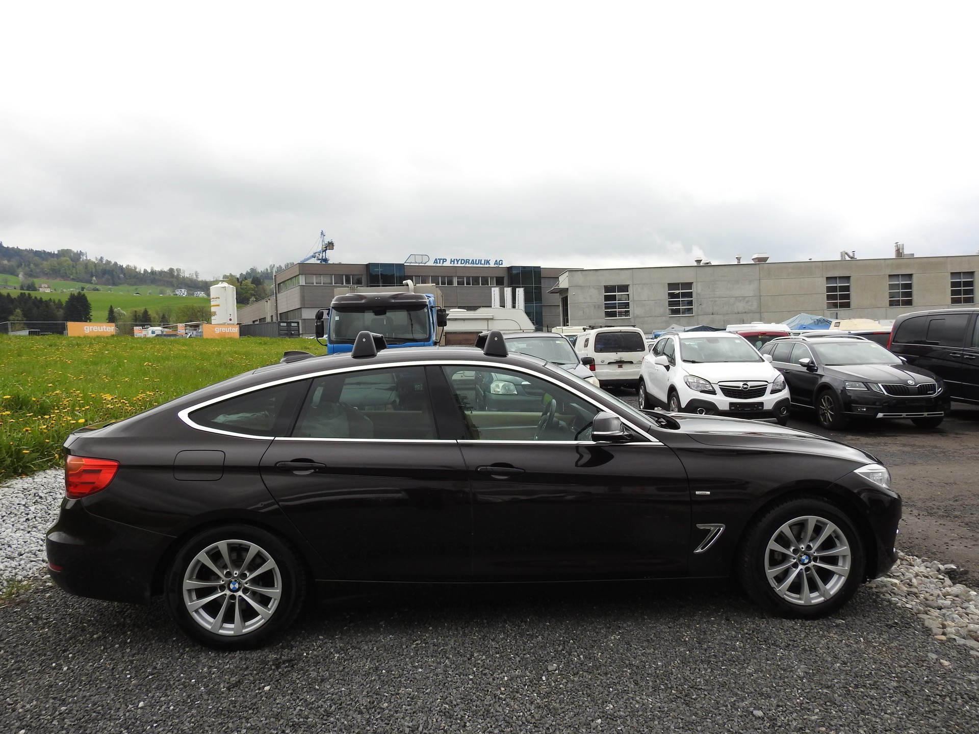 BMW 320d GT xDrive Luxury Line Steptronic-image-6