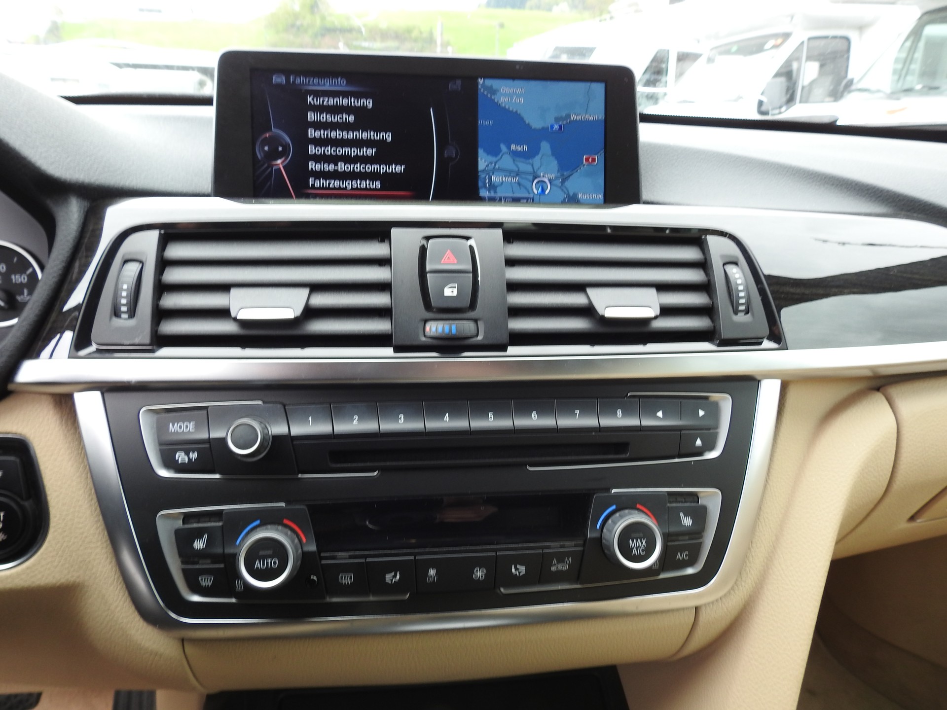 BMW 320d GT xDrive Luxury Line Steptronic-image-22