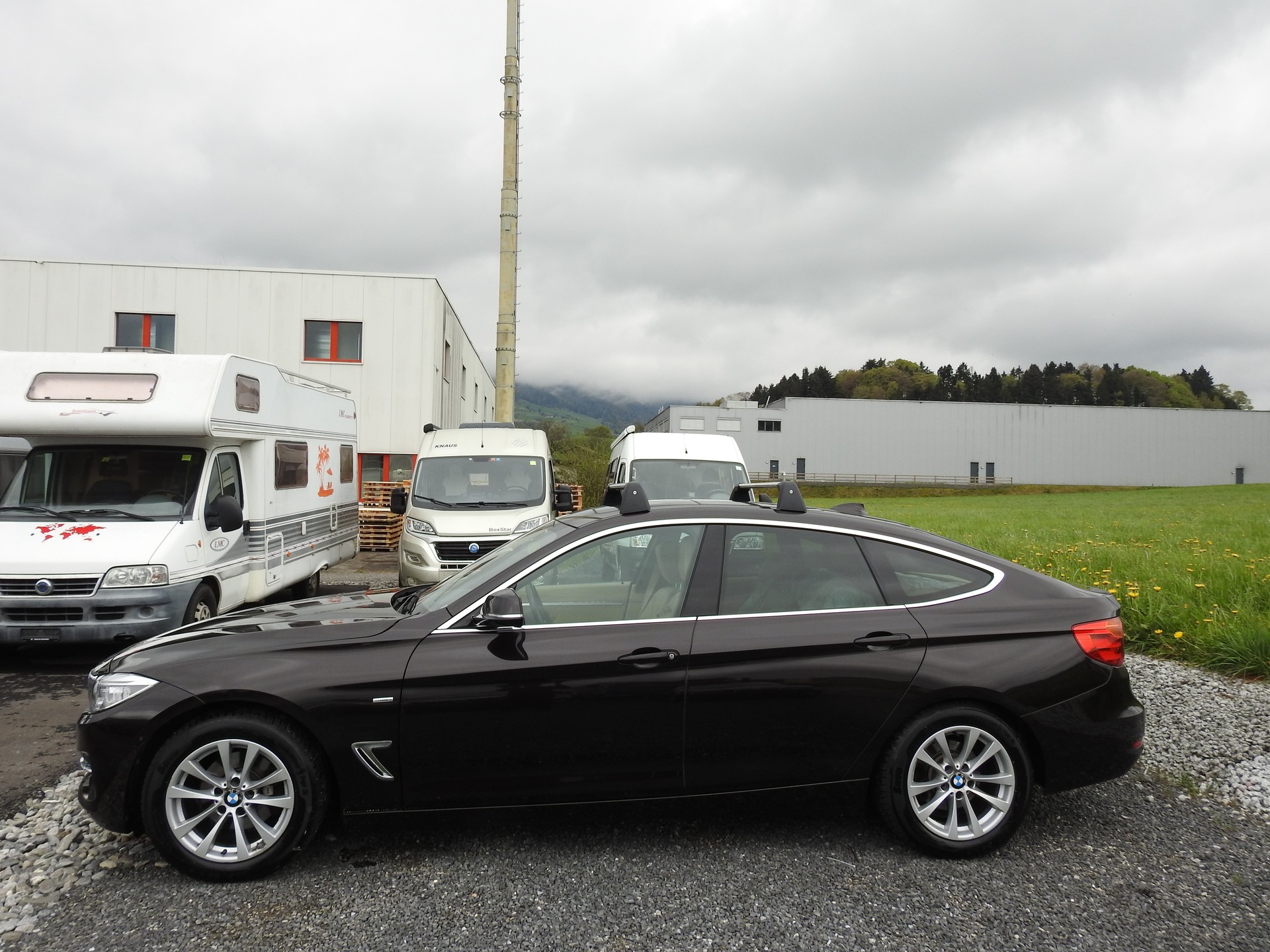 BMW 320d GT xDrive Luxury Line Steptronic-image-2
