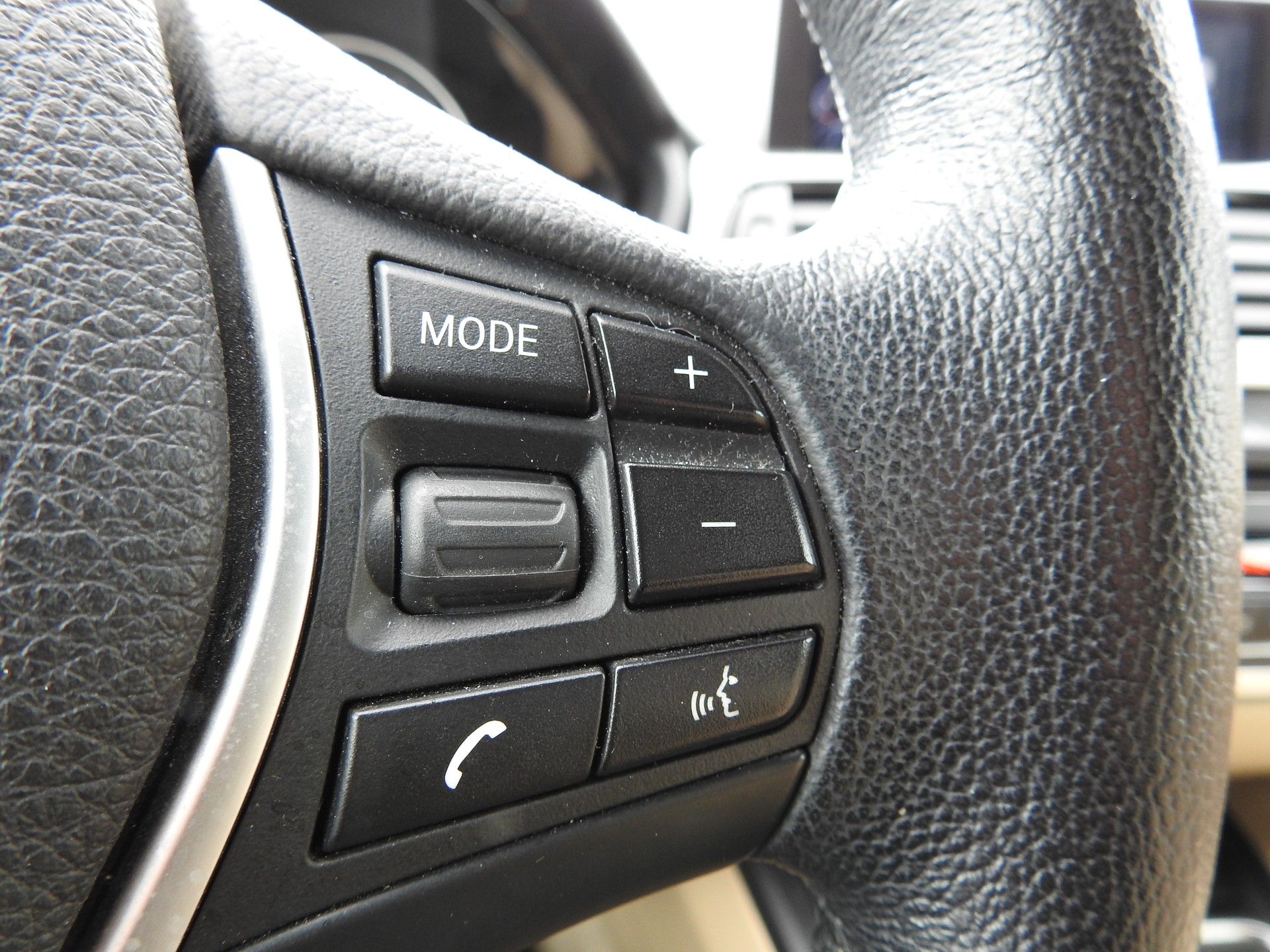 BMW 320d GT xDrive Luxury Line Steptronic-image-26
