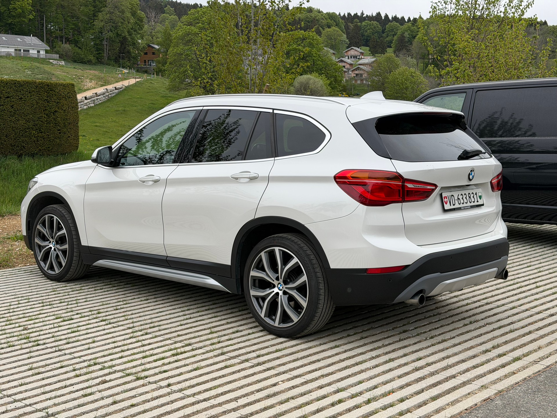 BMW X1 xDrive 25d M Sport Steptronic-image-5