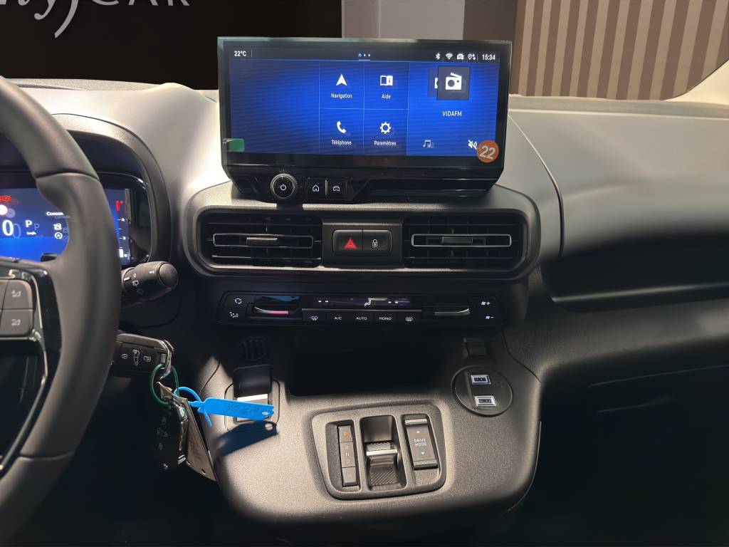 OPEL Combo 1.5 GS Automat-image-12